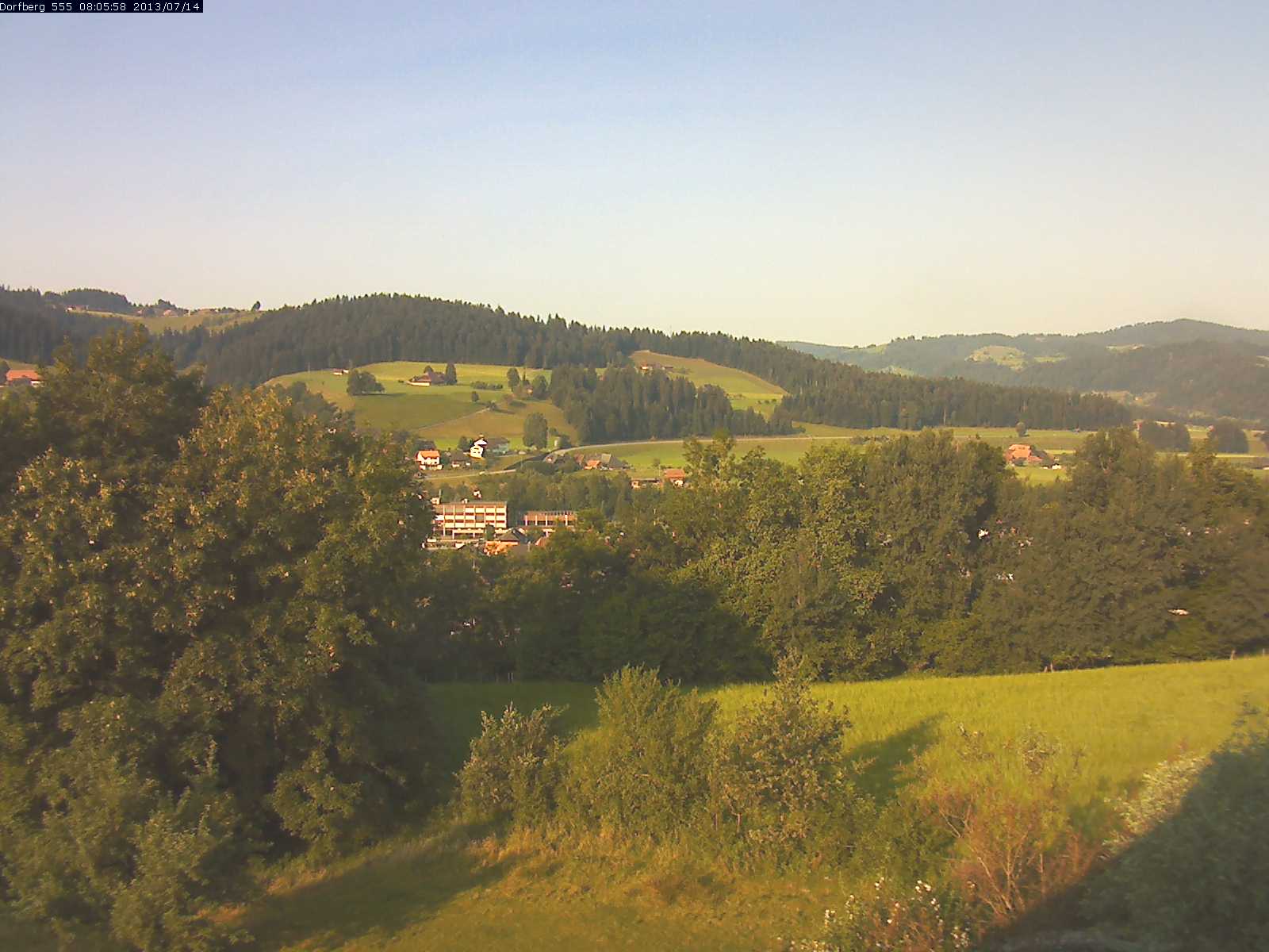 Webcam-Bild: Aussicht vom Dorfberg in Langnau 20130714-080600