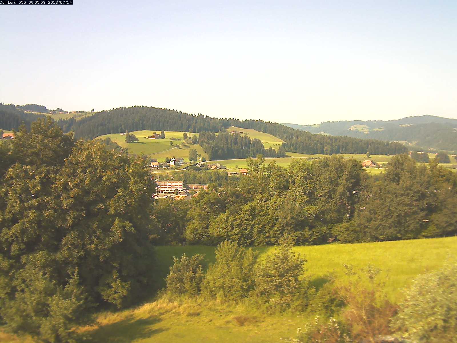 Webcam-Bild: Aussicht vom Dorfberg in Langnau 20130714-090600