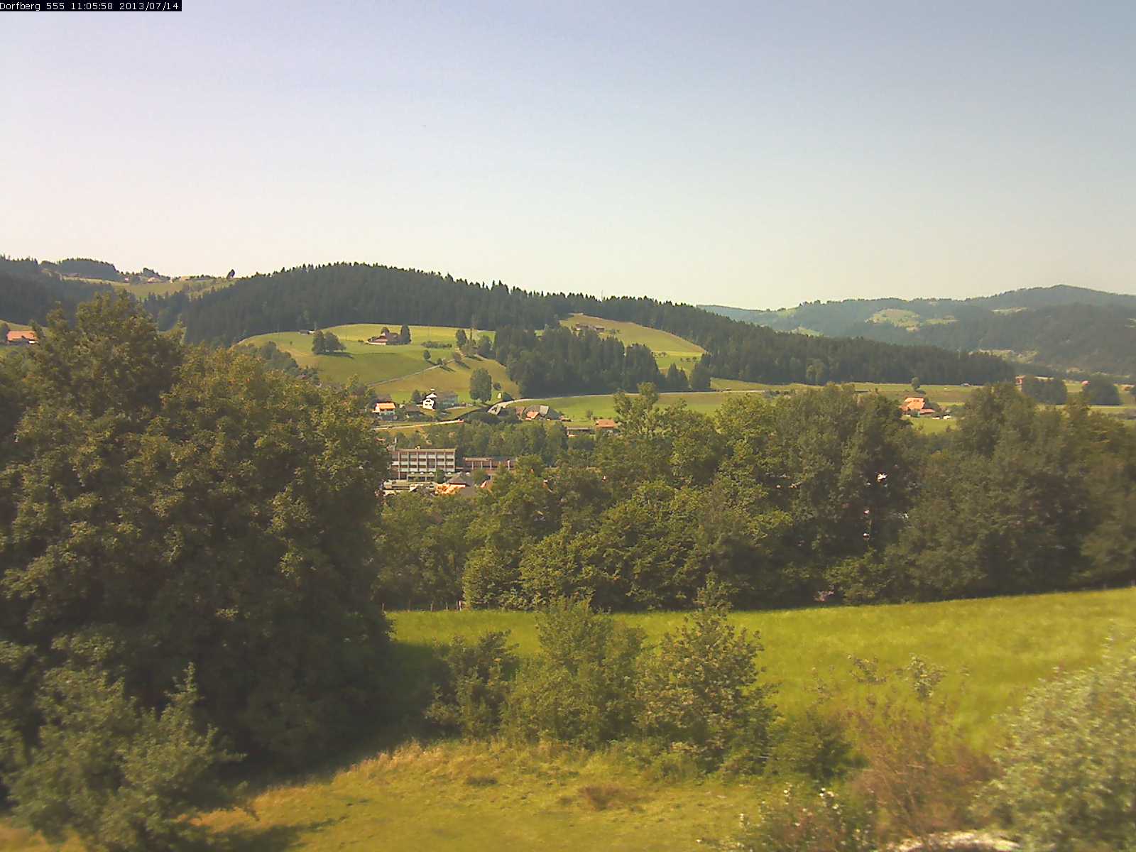 Webcam-Bild: Aussicht vom Dorfberg in Langnau 20130714-110600
