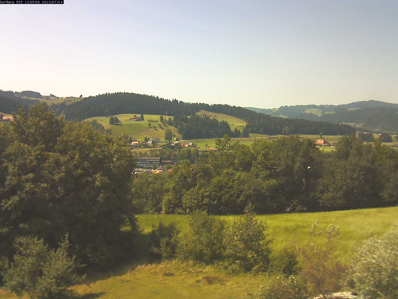 Webcam-Bild: Aussicht vom Dorfberg in Langnau 20130714-120600