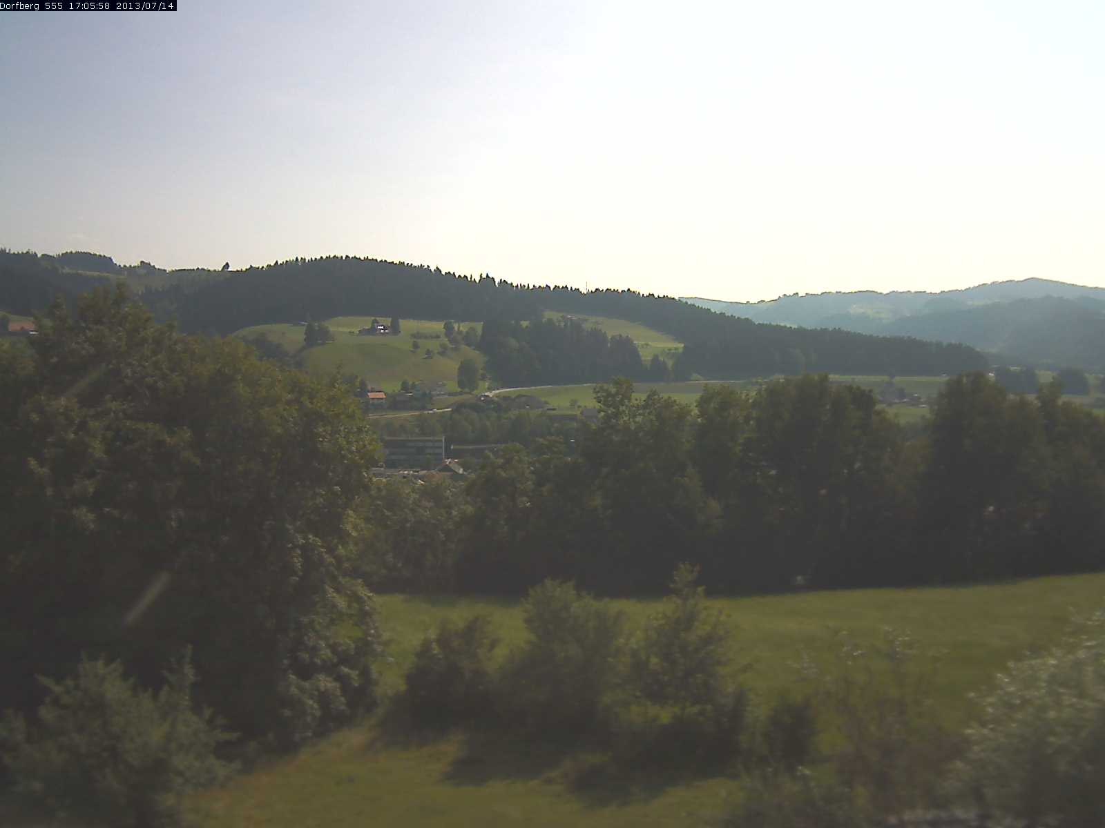 Webcam-Bild: Aussicht vom Dorfberg in Langnau 20130714-170600