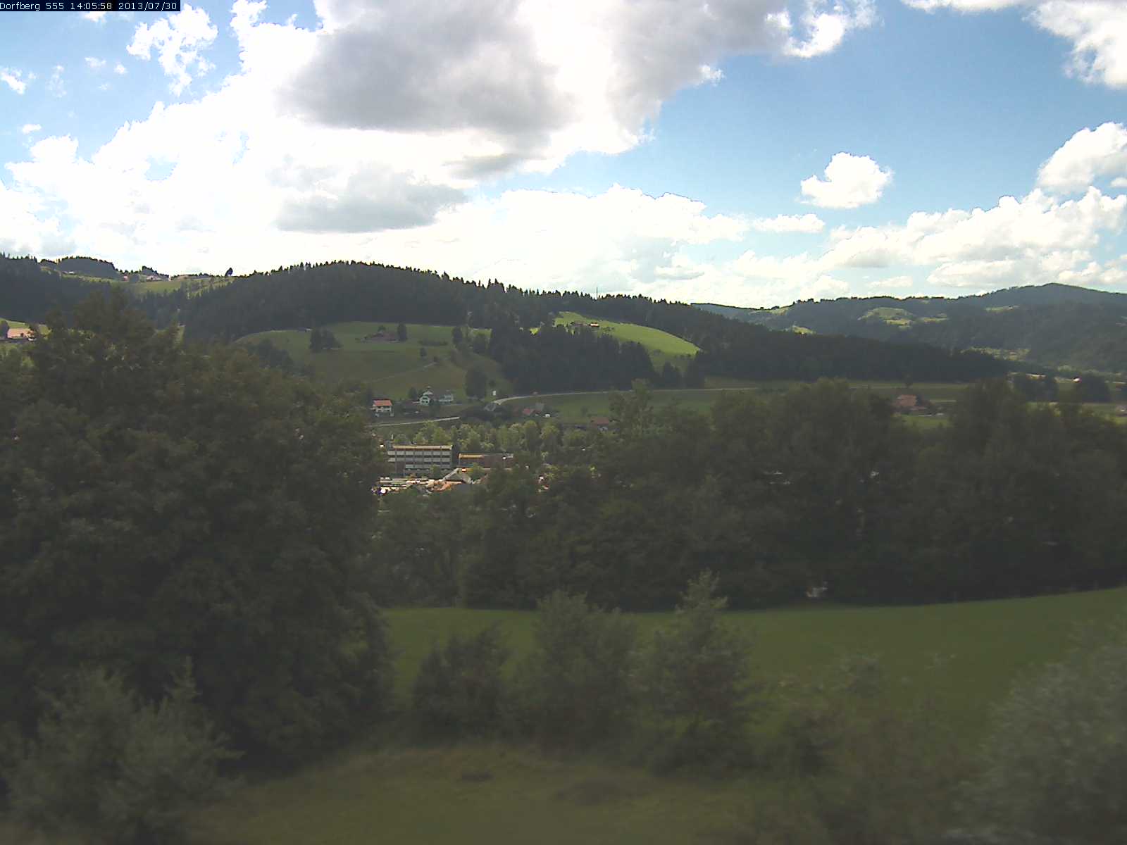 Webcam-Bild: Aussicht vom Dorfberg in Langnau 20130730-140600