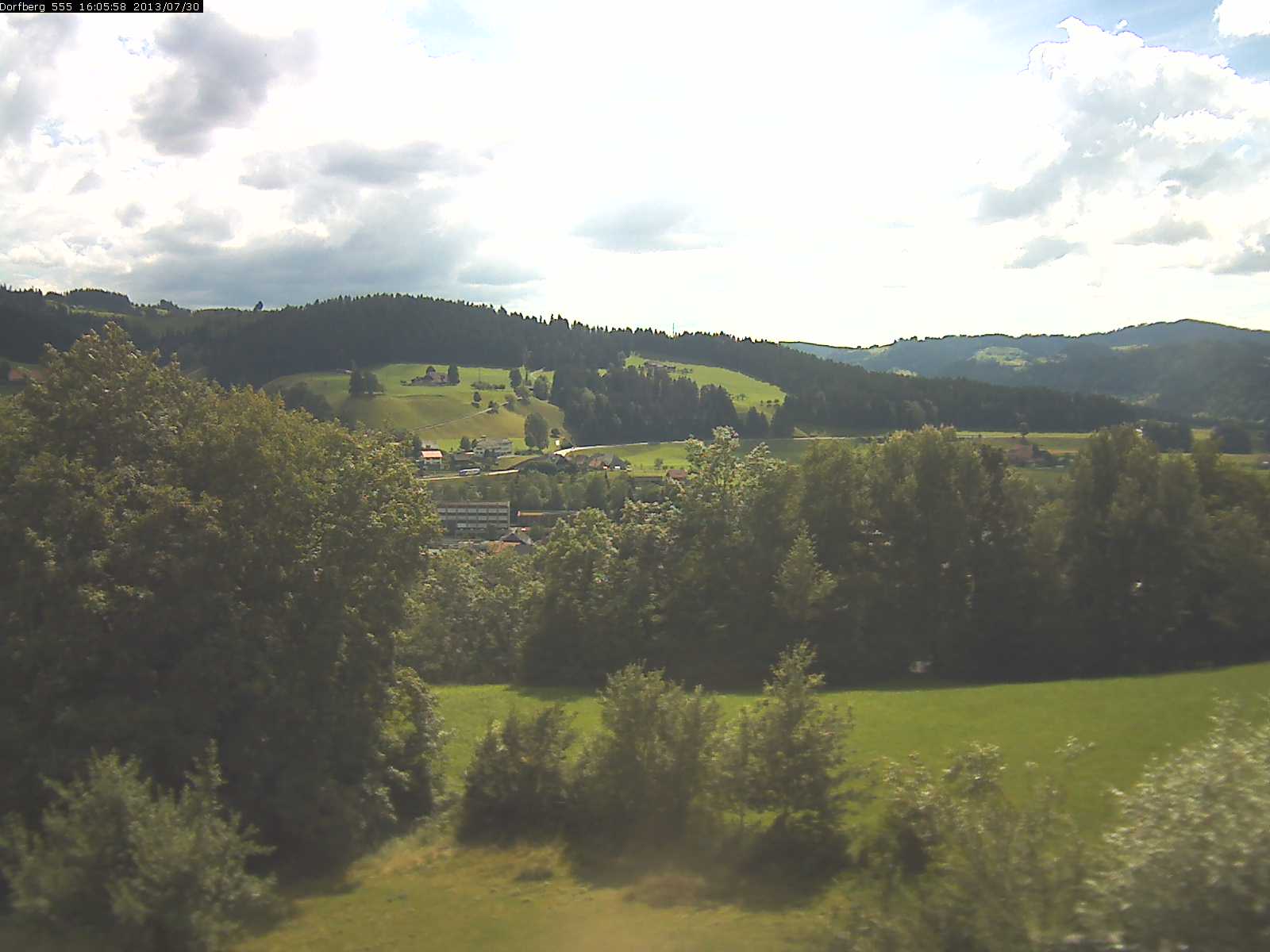 Webcam-Bild: Aussicht vom Dorfberg in Langnau 20130730-160600