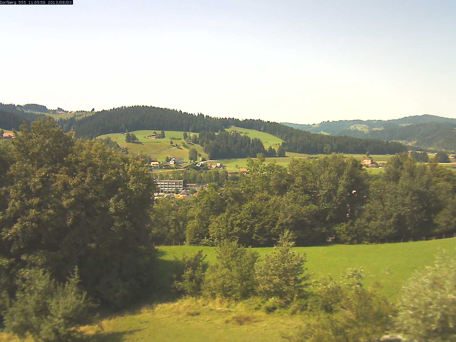 Webcam-Bild: Aussicht vom Dorfberg in Langnau 20130803-110600