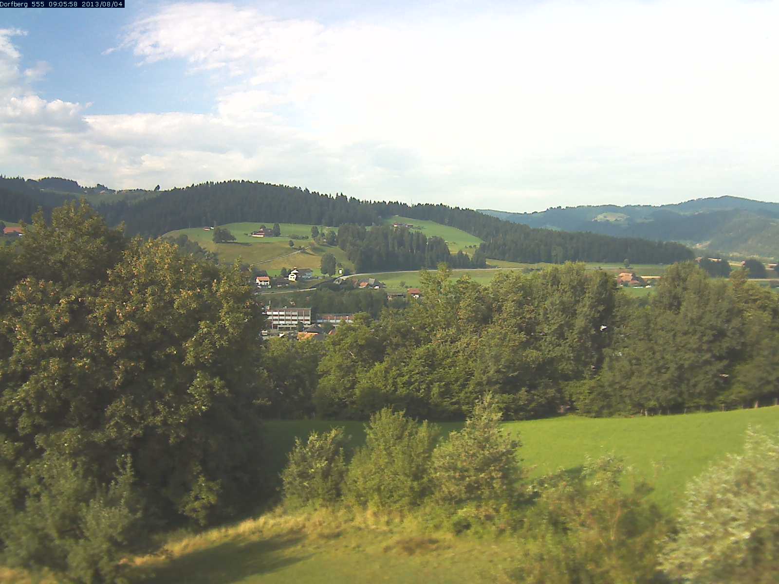 Webcam-Bild: Aussicht vom Dorfberg in Langnau 20130804-090600