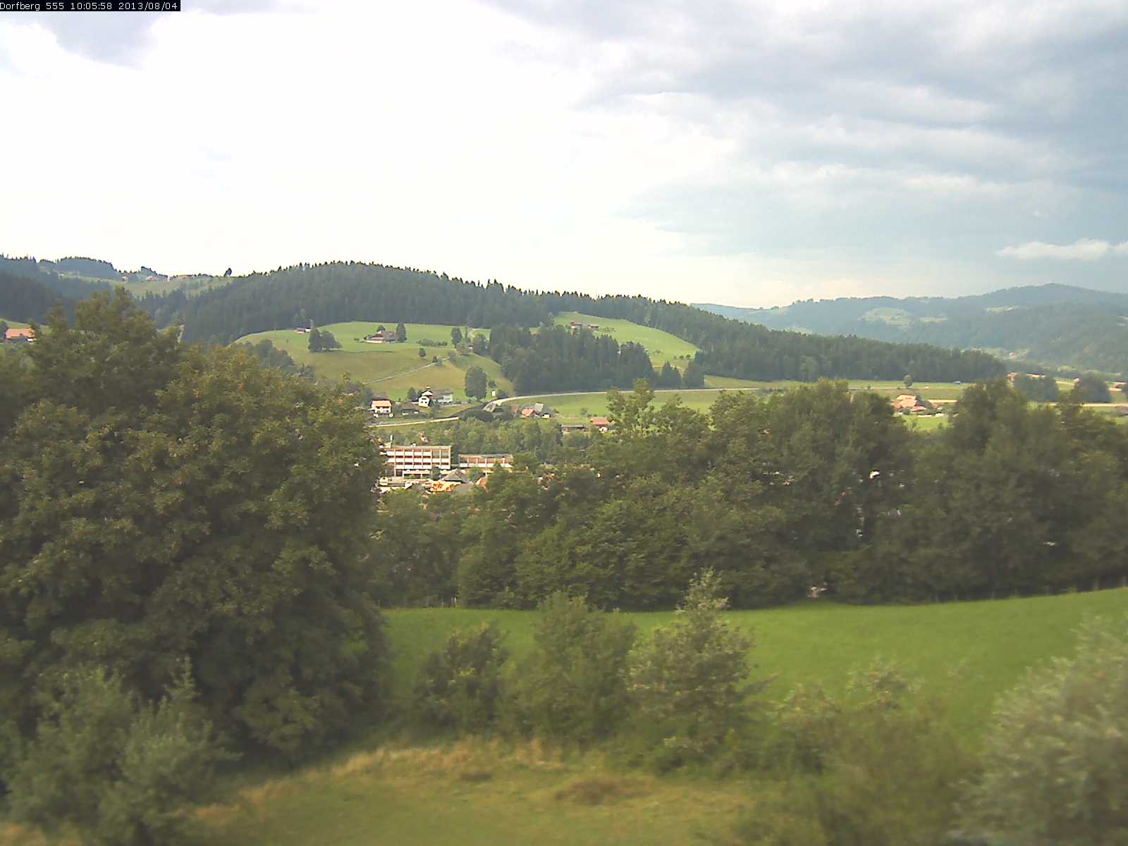 Webcam-Bild: Aussicht vom Dorfberg in Langnau 20130804-100600