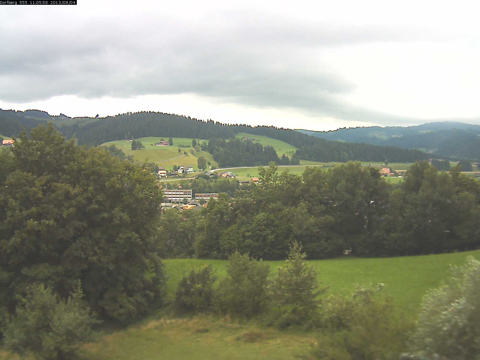 Webcam-Bild: Aussicht vom Dorfberg in Langnau 20130804-110600