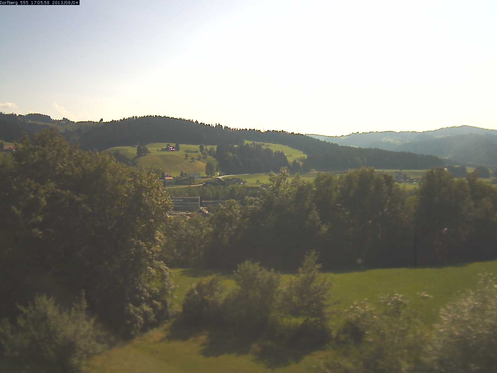 Webcam-Bild: Aussicht vom Dorfberg in Langnau 20130804-170600