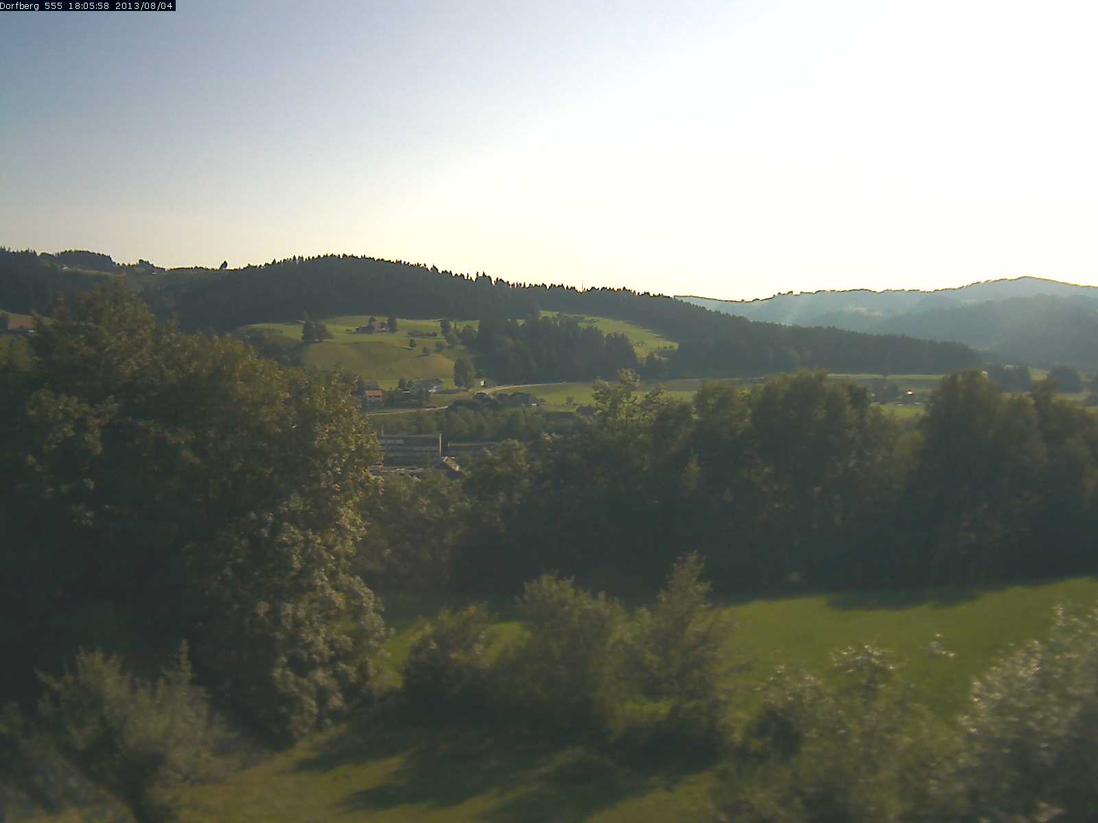 Webcam-Bild: Aussicht vom Dorfberg in Langnau 20130804-180600