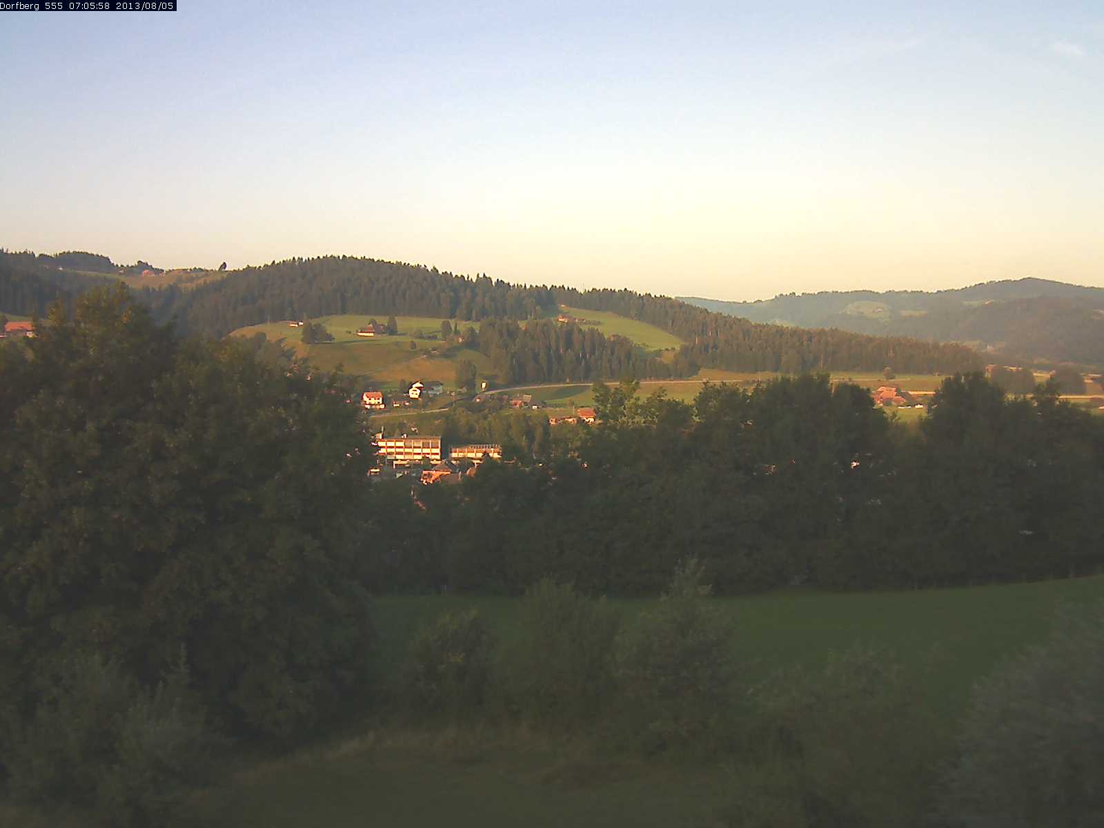 Webcam-Bild: Aussicht vom Dorfberg in Langnau 20130805-070600