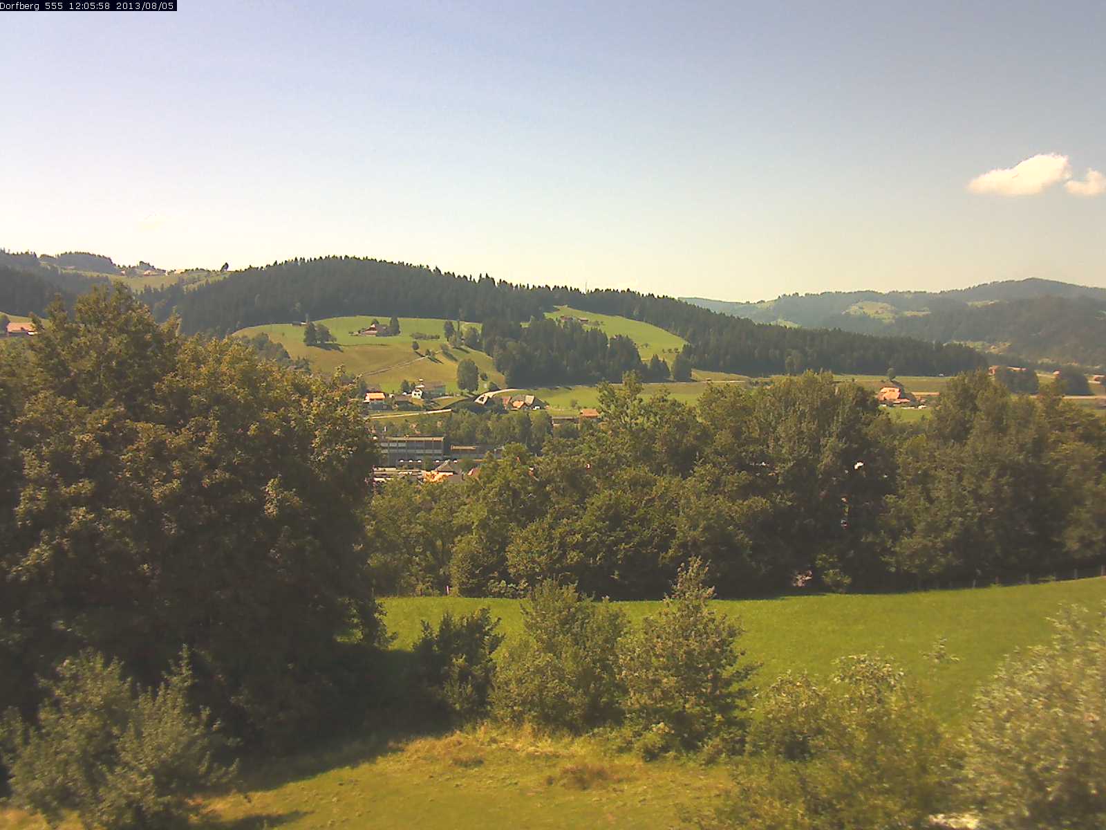 Webcam-Bild: Aussicht vom Dorfberg in Langnau 20130805-120600