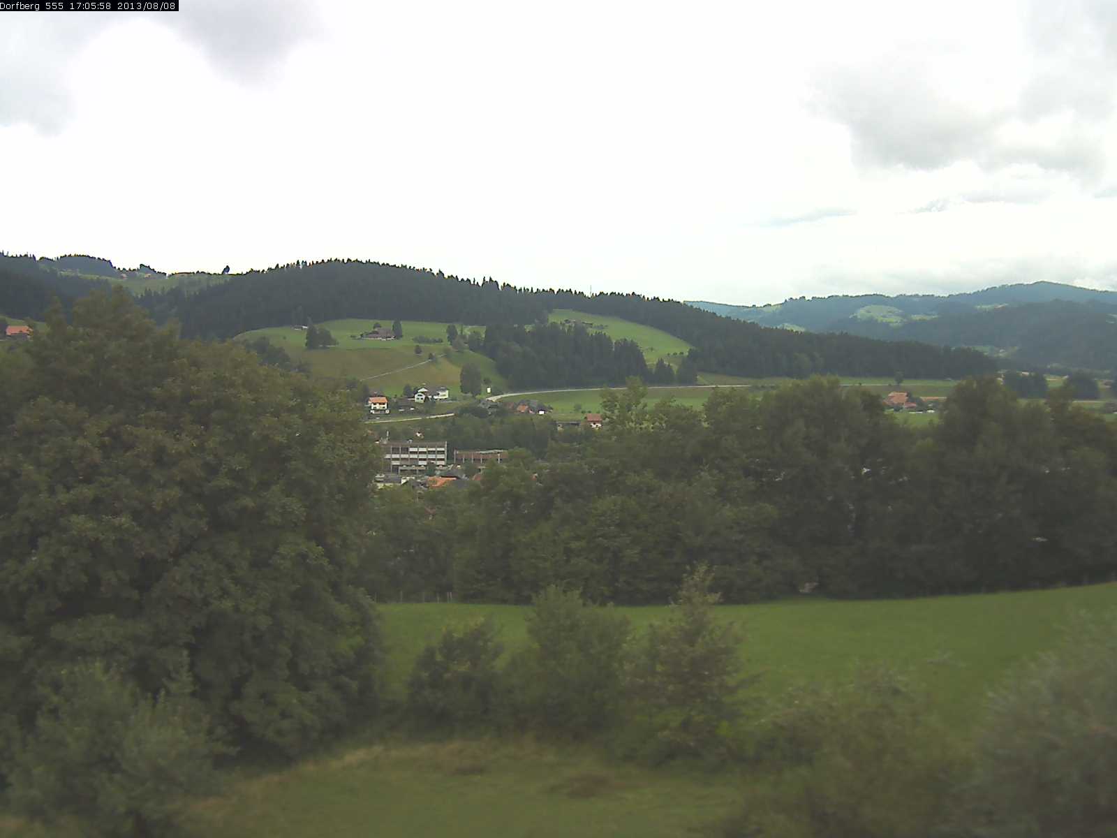Webcam-Bild: Aussicht vom Dorfberg in Langnau 20130808-170600