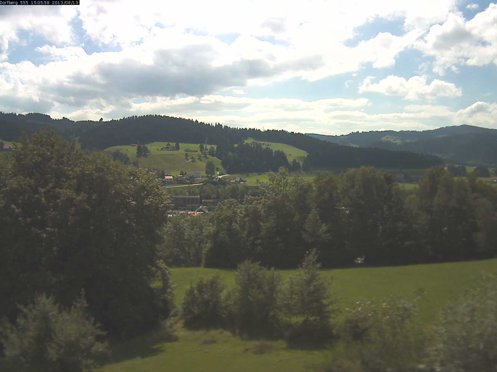 Webcam-Bild: Aussicht vom Dorfberg in Langnau 20130813-150600