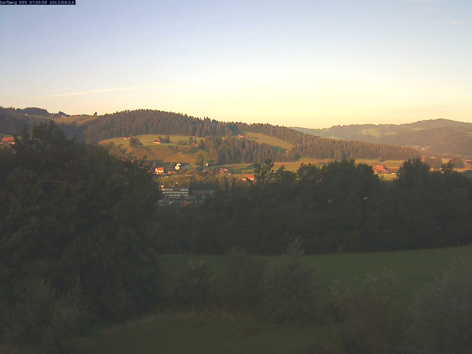 Webcam-Bild: Aussicht vom Dorfberg in Langnau 20130816-070600