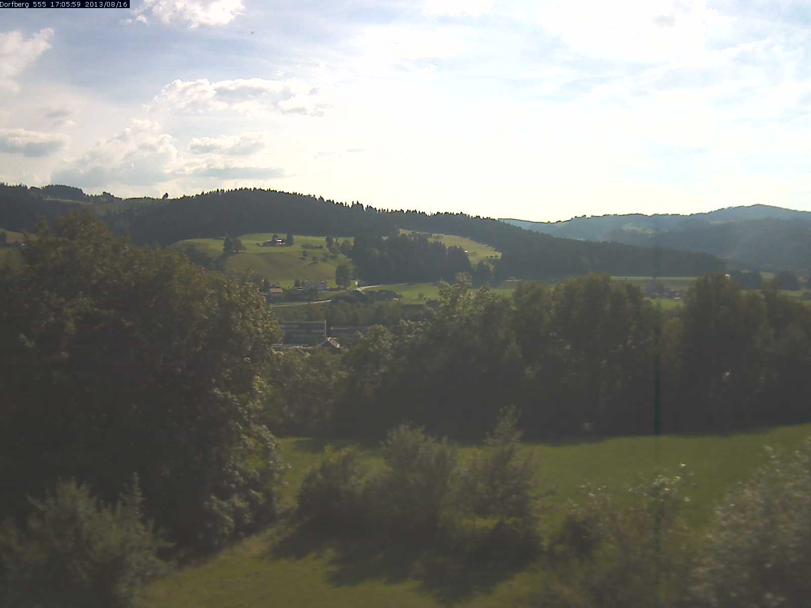 Webcam-Bild: Aussicht vom Dorfberg in Langnau 20130816-170600
