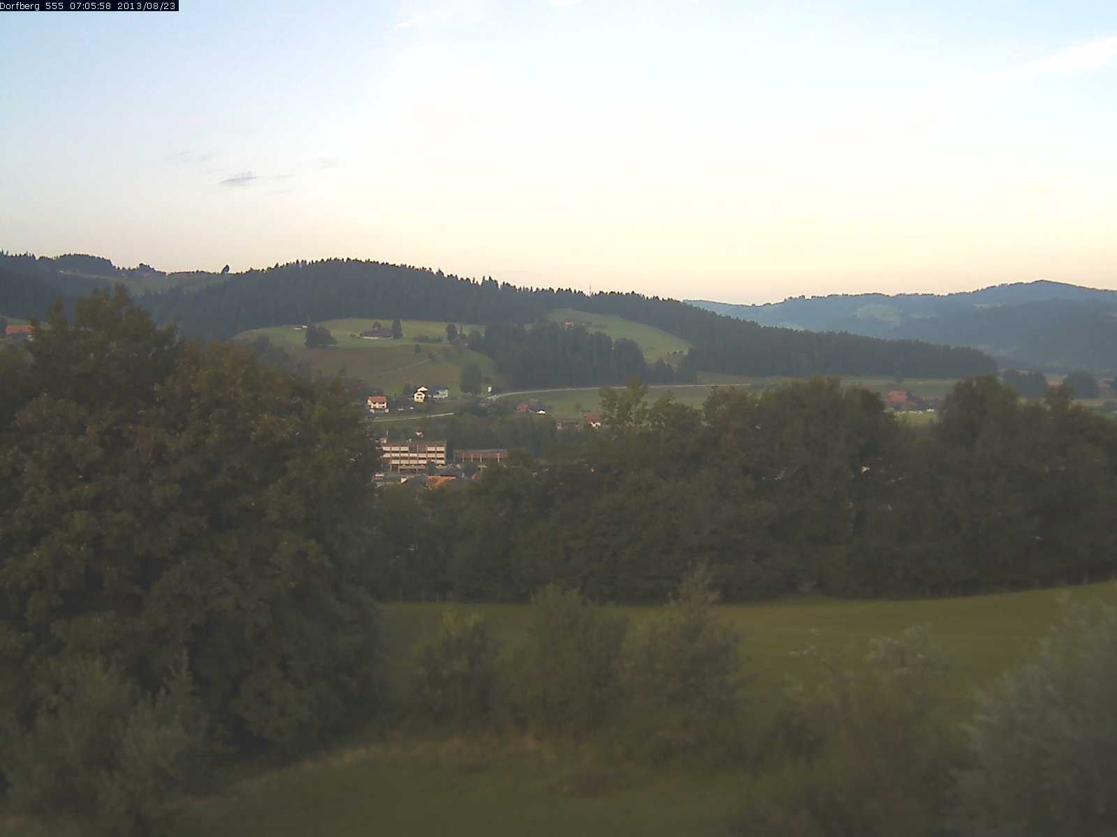 Webcam-Bild: Aussicht vom Dorfberg in Langnau 20130823-070600