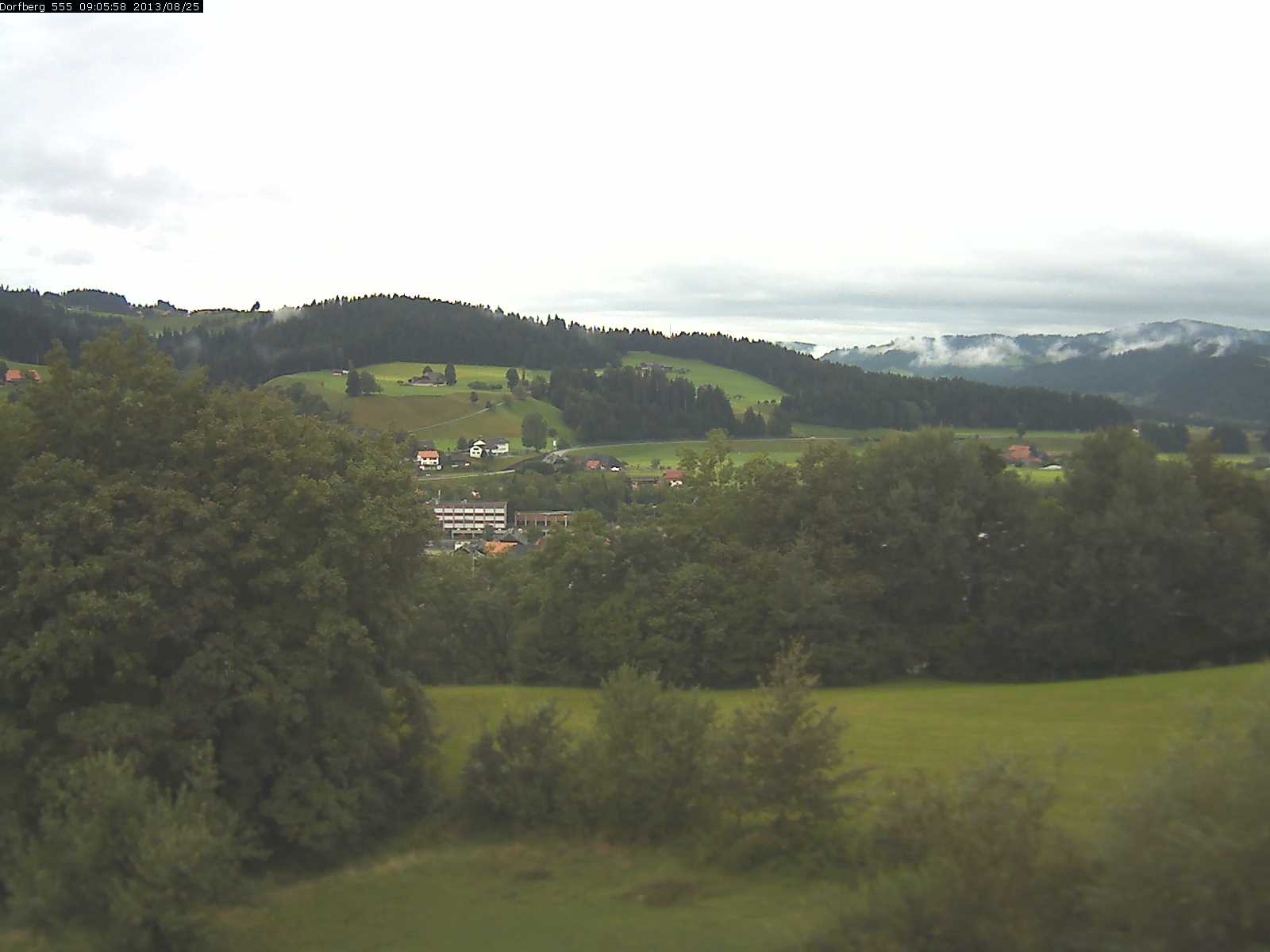 Webcam-Bild: Aussicht vom Dorfberg in Langnau 20130825-090600