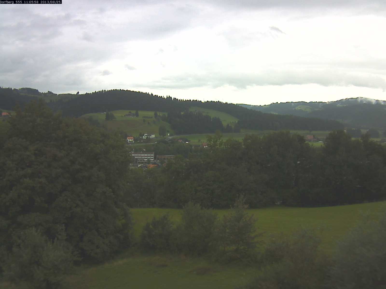 Webcam-Bild: Aussicht vom Dorfberg in Langnau 20130825-110600