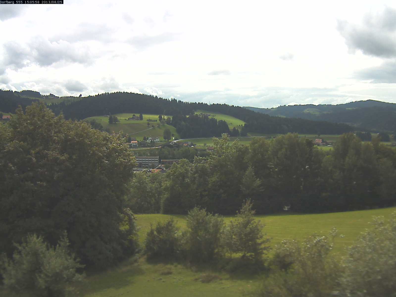 Webcam-Bild: Aussicht vom Dorfberg in Langnau 20130825-150600