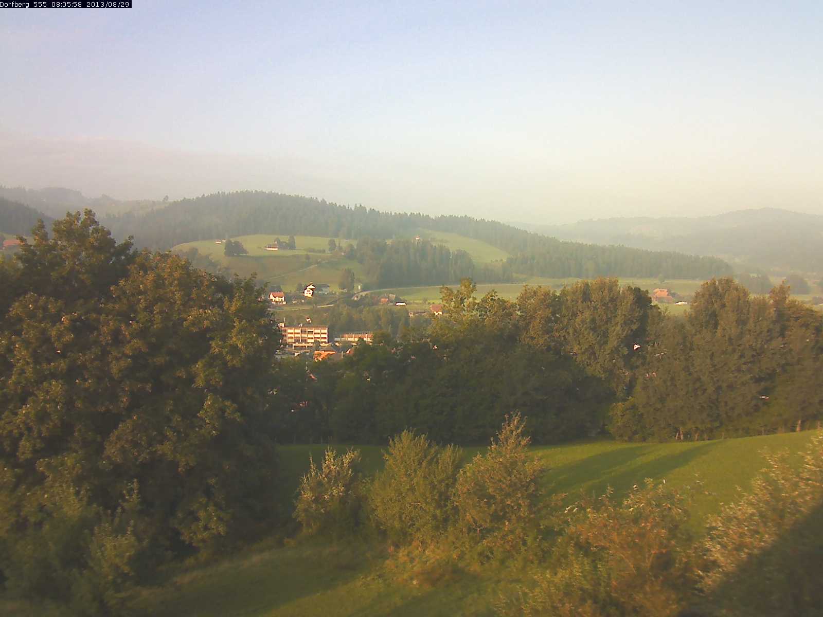 Webcam-Bild: Aussicht vom Dorfberg in Langnau 20130829-080600