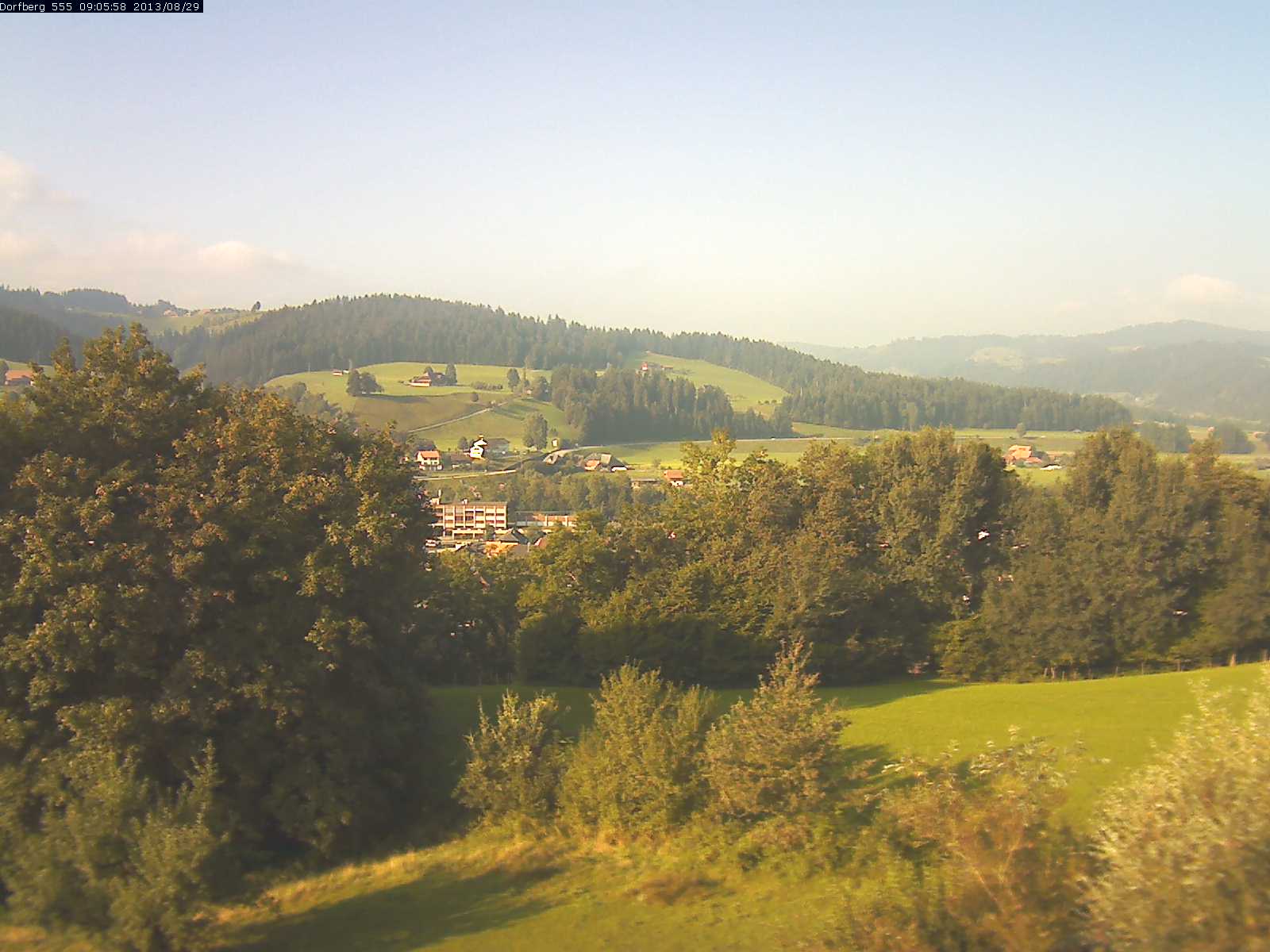 Webcam-Bild: Aussicht vom Dorfberg in Langnau 20130829-090600