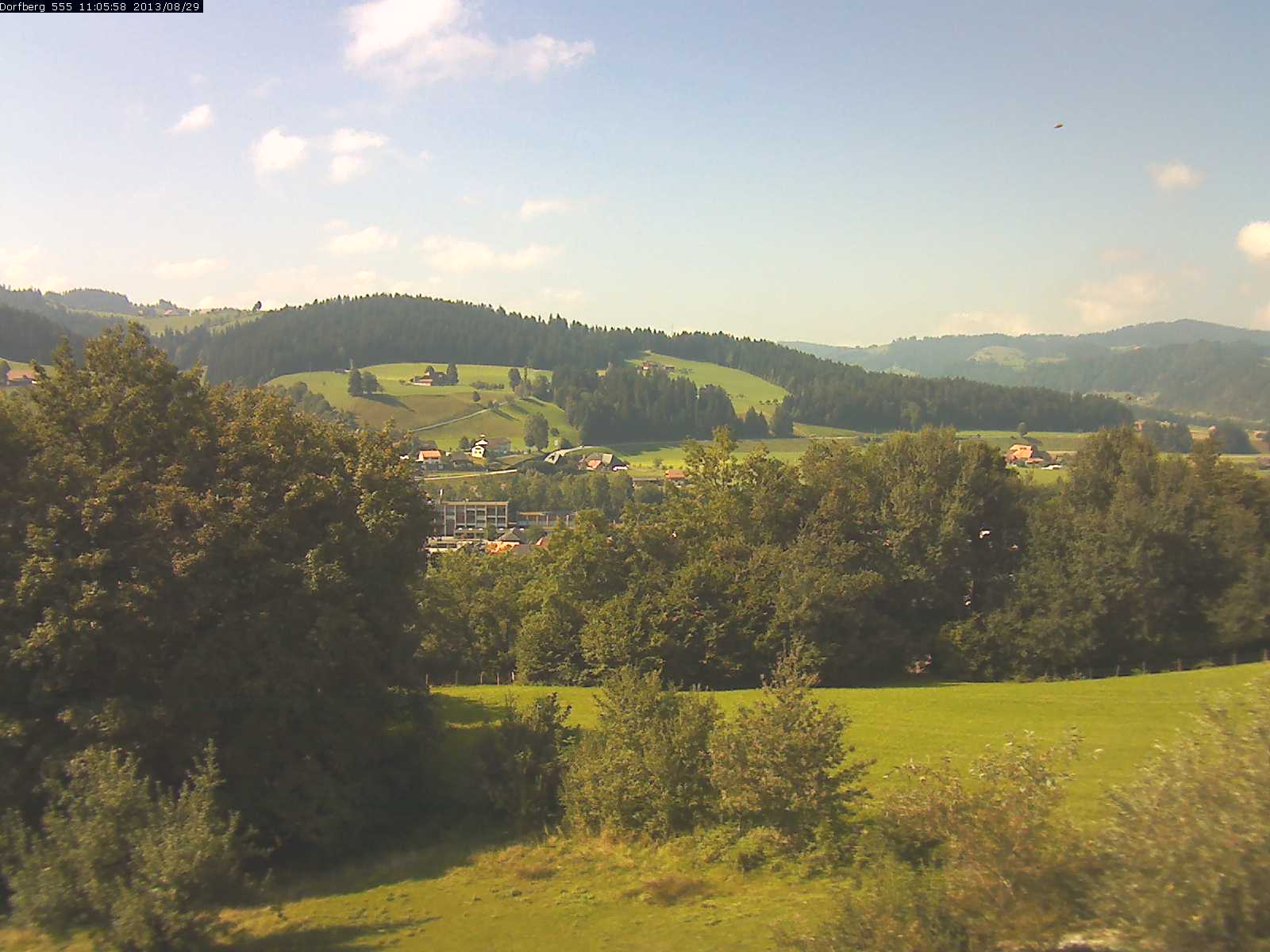 Webcam-Bild: Aussicht vom Dorfberg in Langnau 20130829-110600
