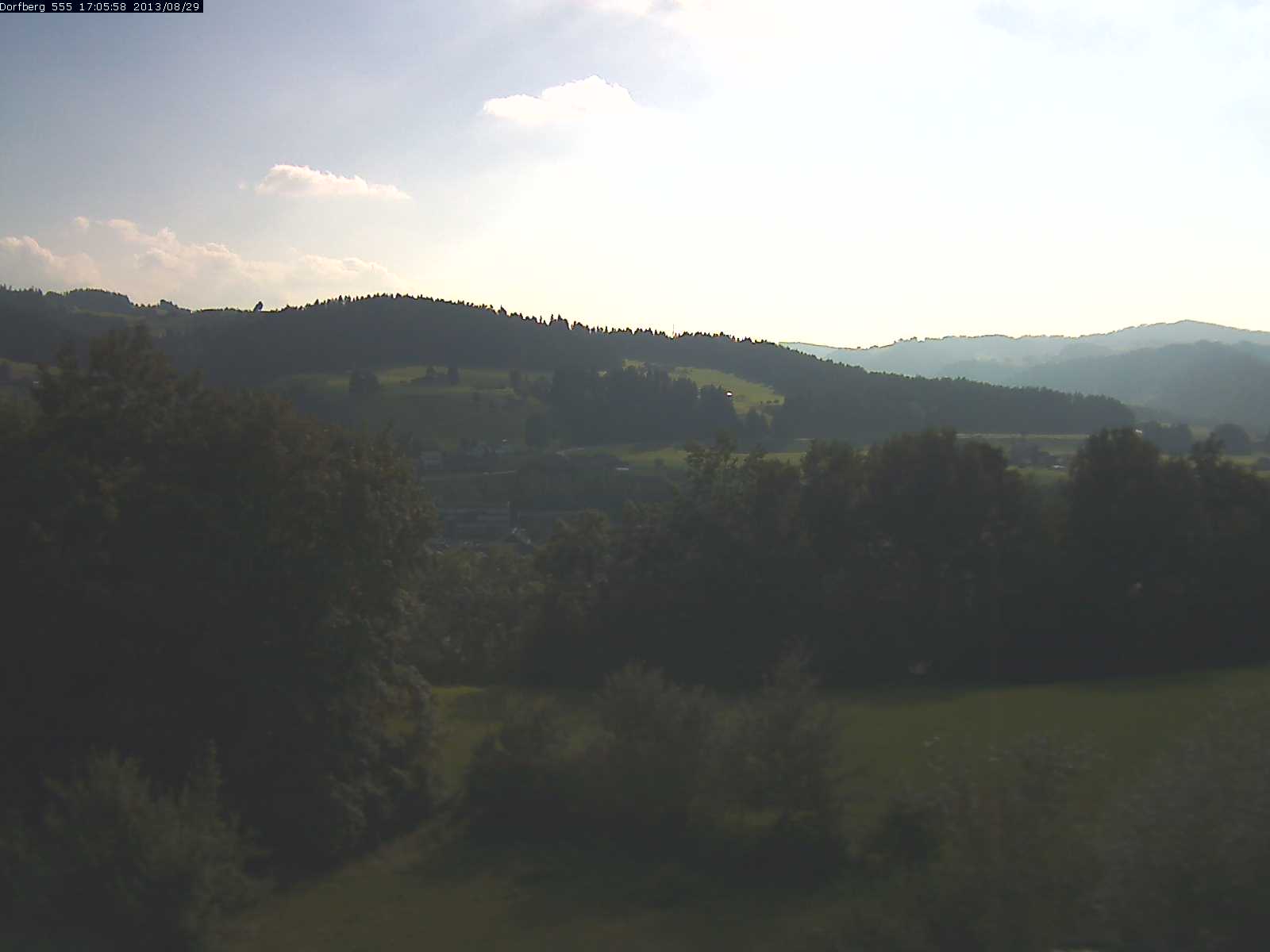 Webcam-Bild: Aussicht vom Dorfberg in Langnau 20130829-170600