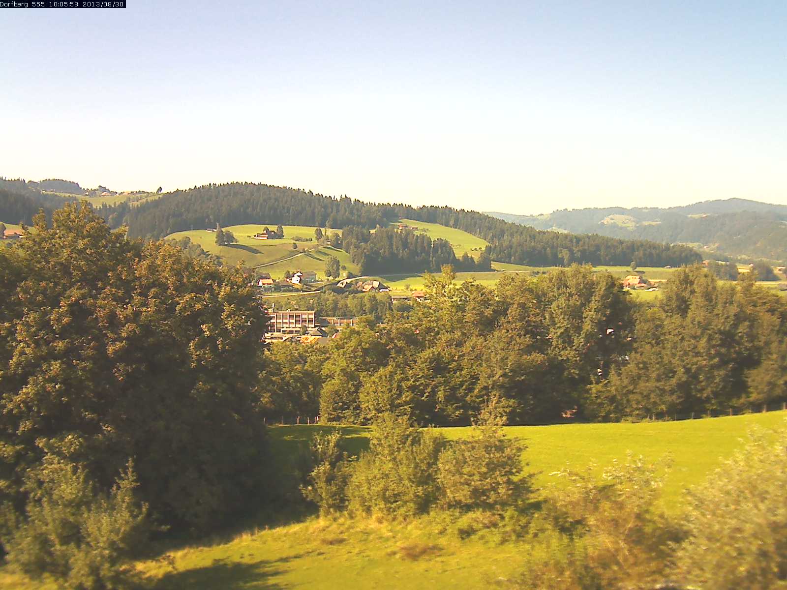 Webcam-Bild: Aussicht vom Dorfberg in Langnau 20130830-100600