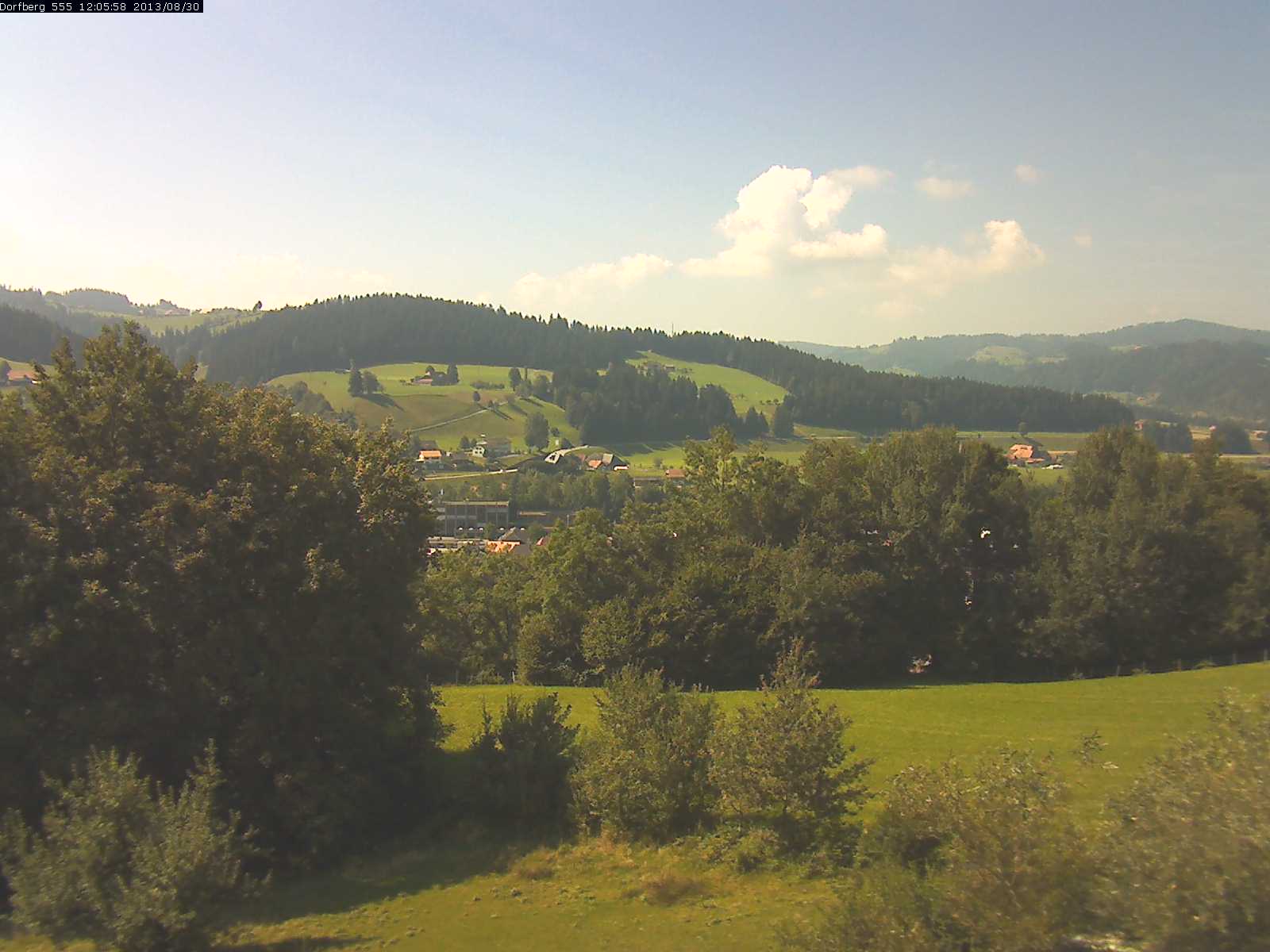 Webcam-Bild: Aussicht vom Dorfberg in Langnau 20130830-120600
