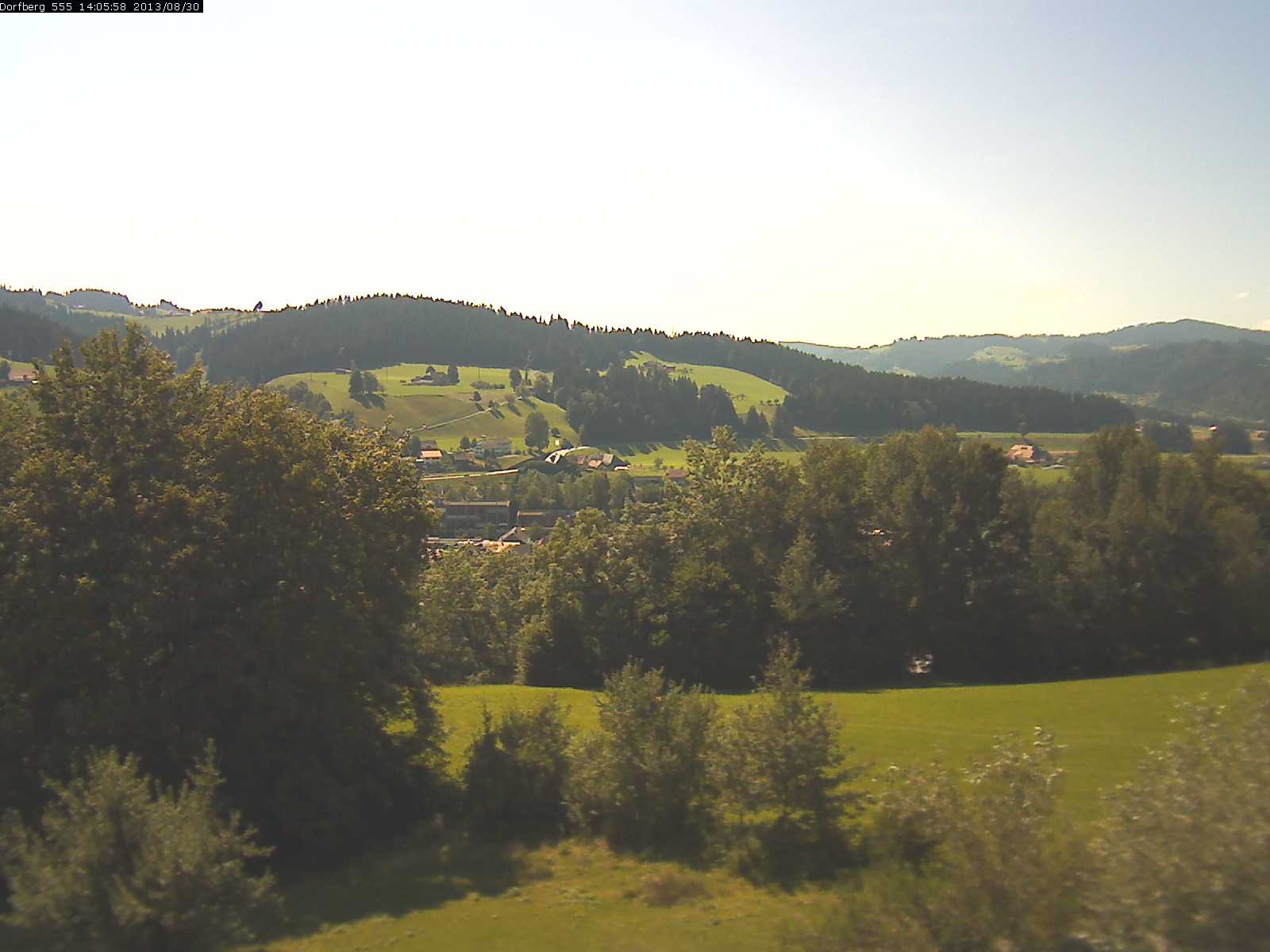 Webcam-Bild: Aussicht vom Dorfberg in Langnau 20130830-140600