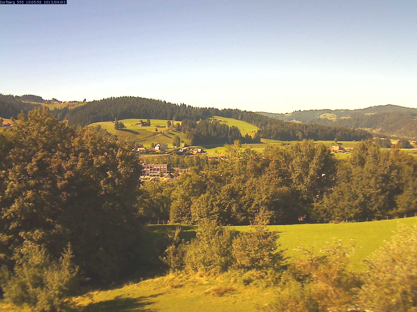 Webcam-Bild: Aussicht vom Dorfberg in Langnau 20130903-100600