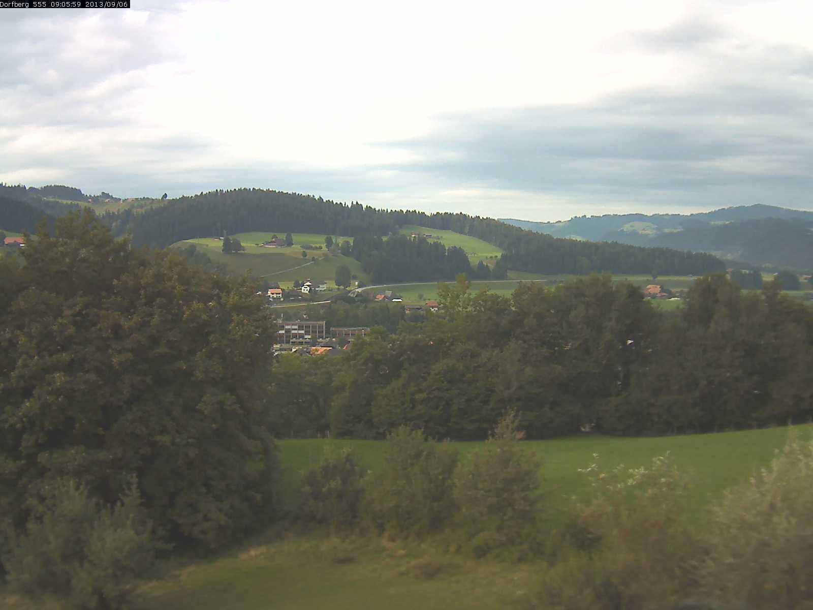 Webcam-Bild: Aussicht vom Dorfberg in Langnau 20130906-090600