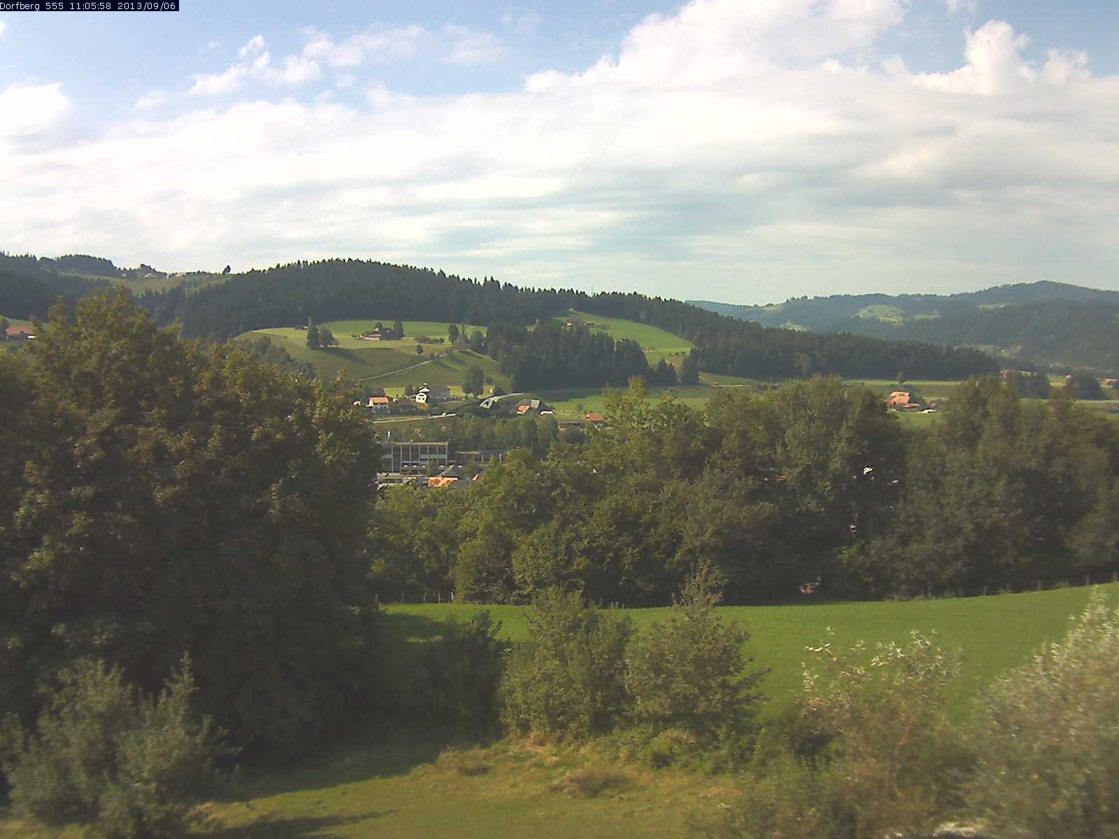 Webcam-Bild: Aussicht vom Dorfberg in Langnau 20130906-110600