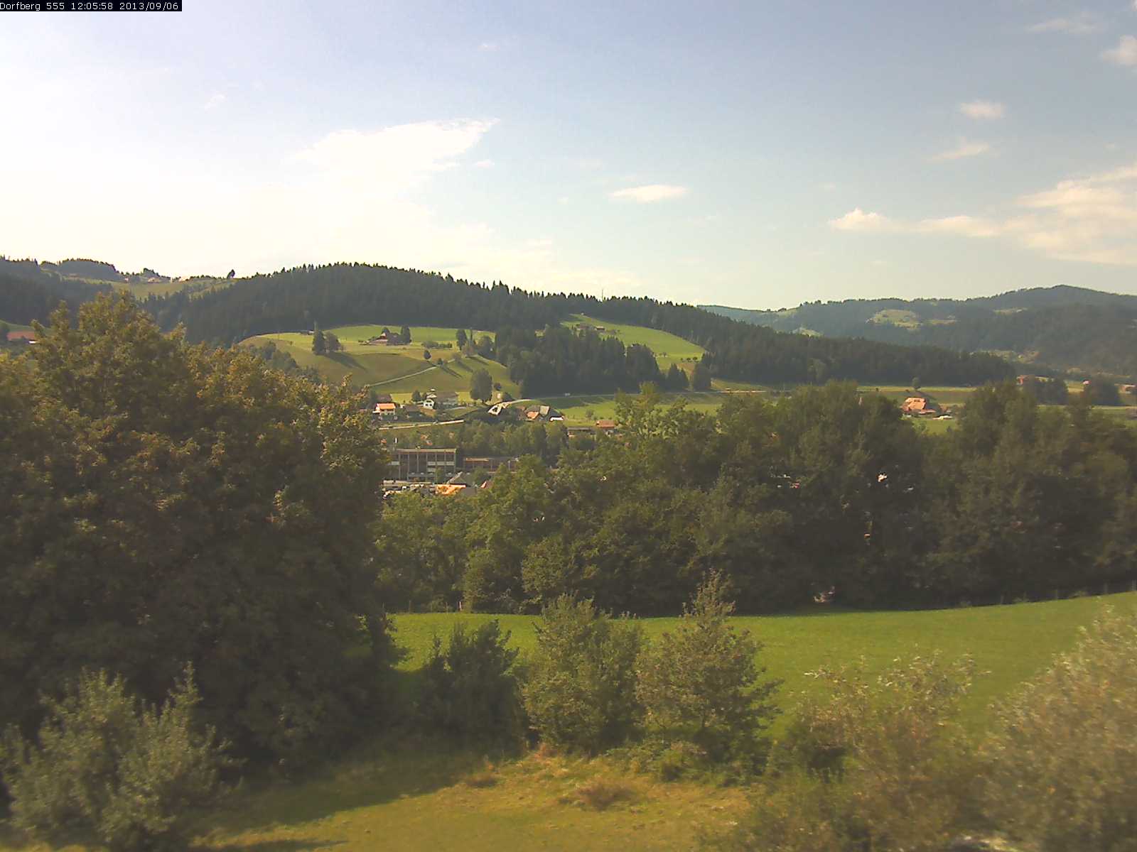 Webcam-Bild: Aussicht vom Dorfberg in Langnau 20130906-120600