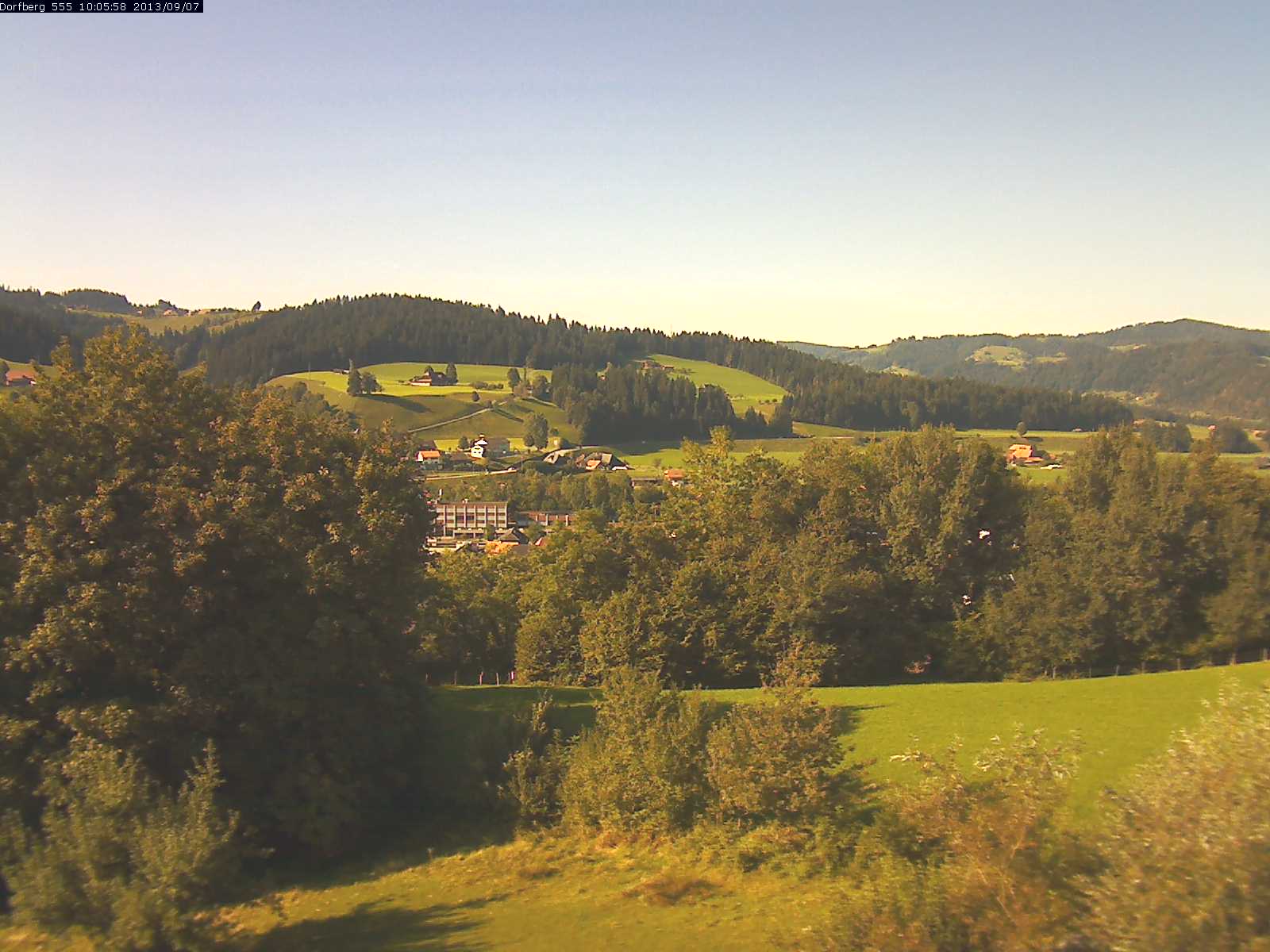 Webcam-Bild: Aussicht vom Dorfberg in Langnau 20130907-100600