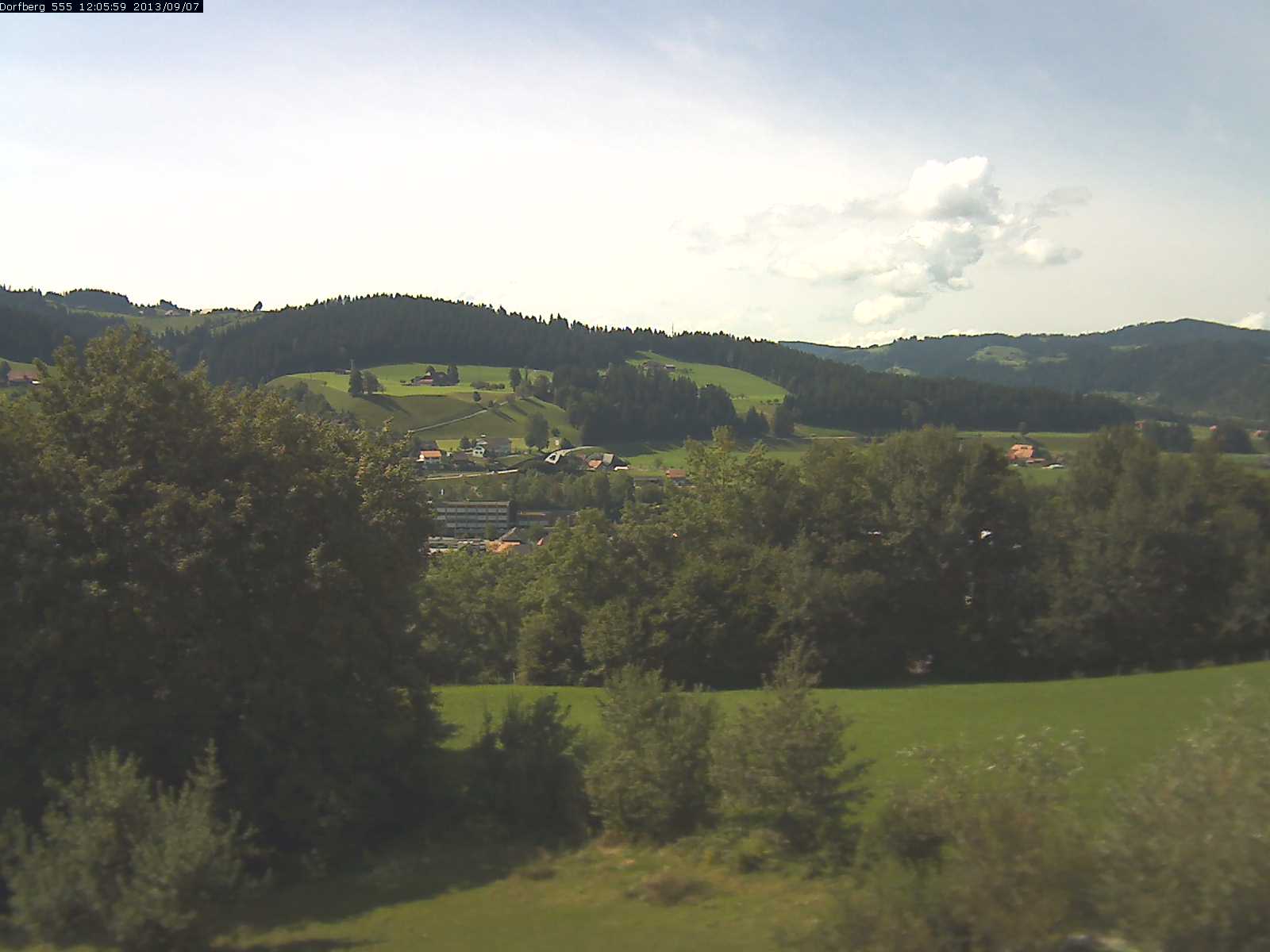 Webcam-Bild: Aussicht vom Dorfberg in Langnau 20130907-120600