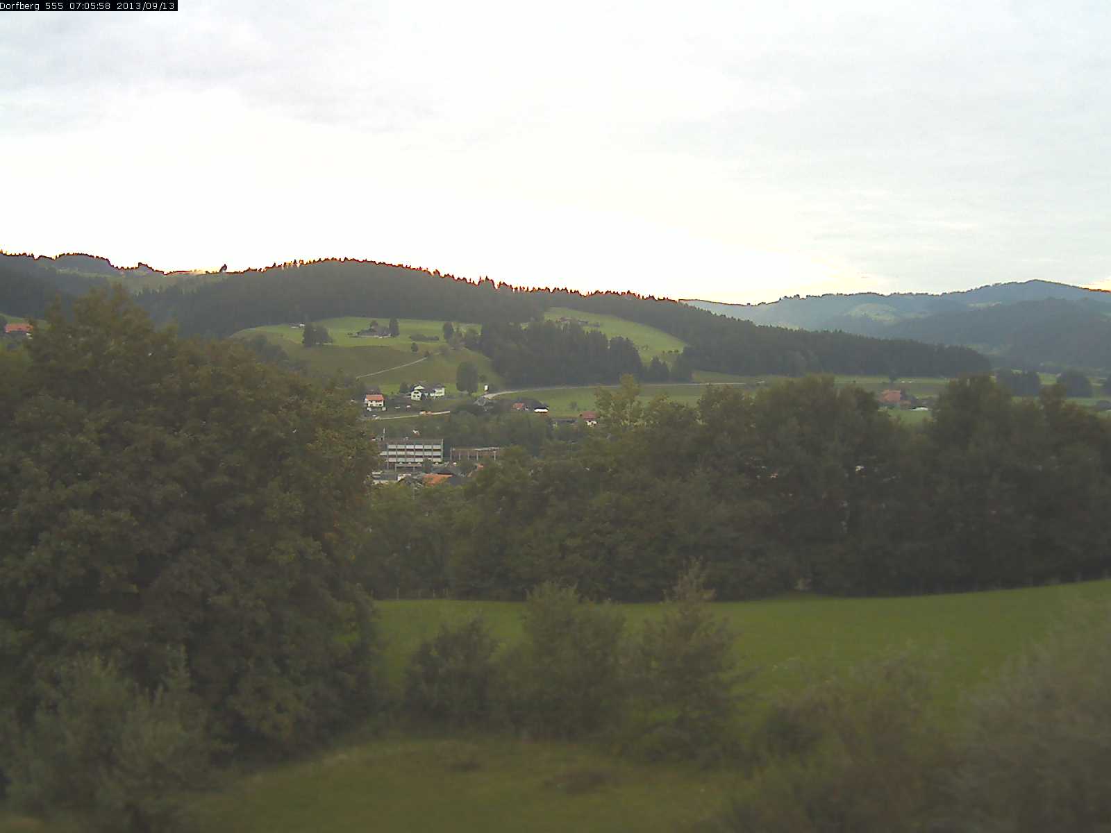 Webcam-Bild: Aussicht vom Dorfberg in Langnau 20130913-070600