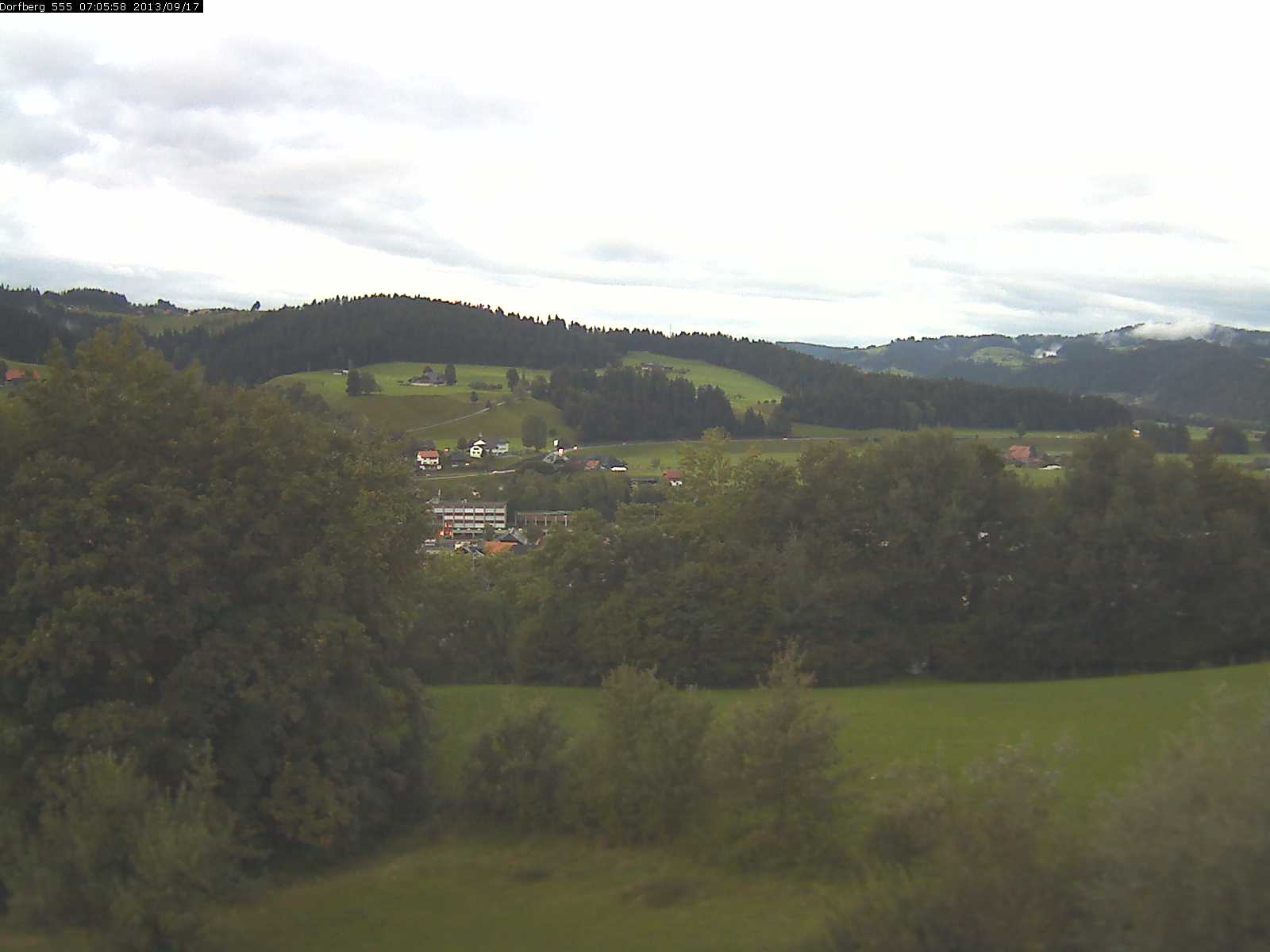 Webcam-Bild: Aussicht vom Dorfberg in Langnau 20130917-070600