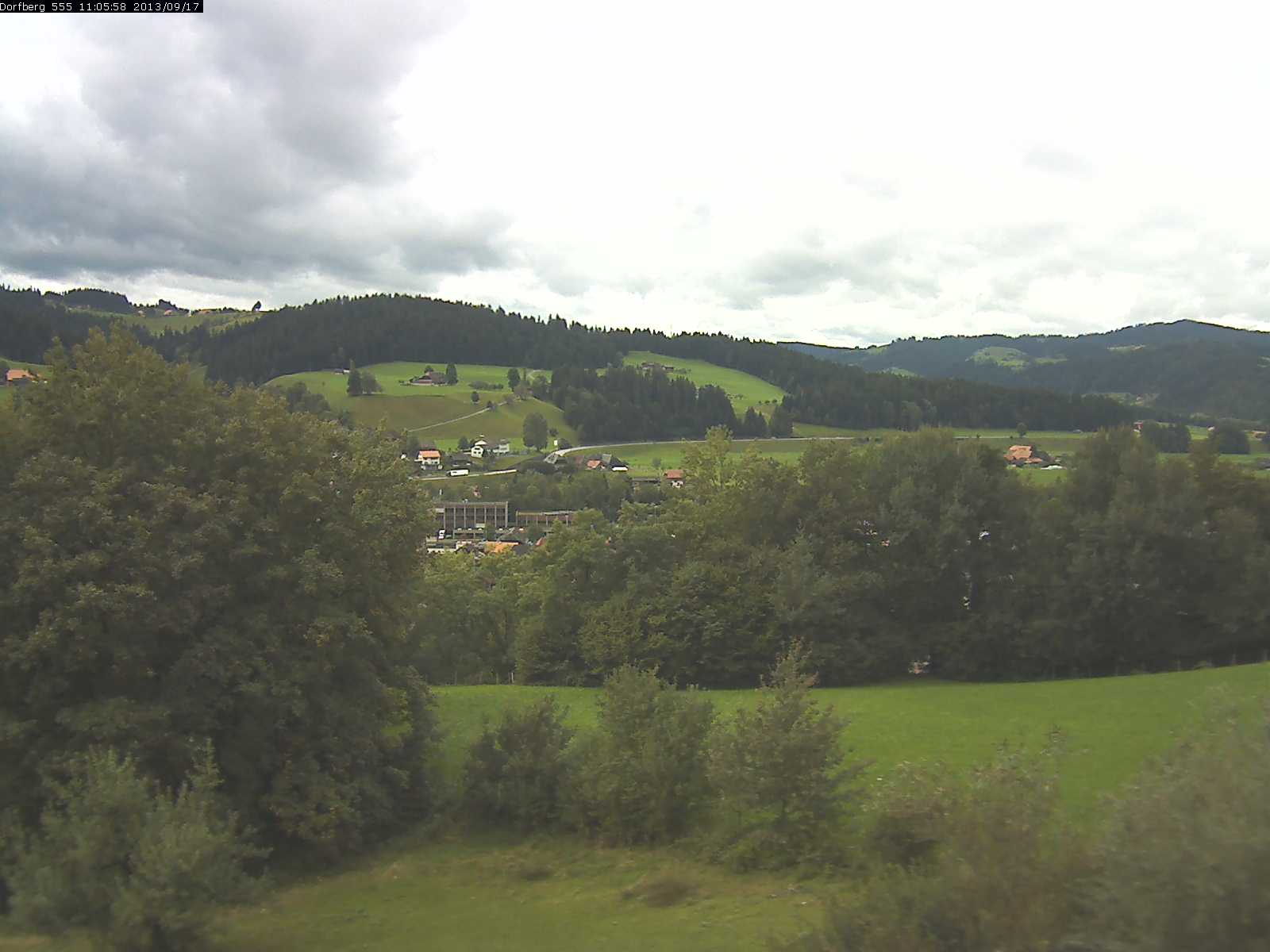 Webcam-Bild: Aussicht vom Dorfberg in Langnau 20130917-110600