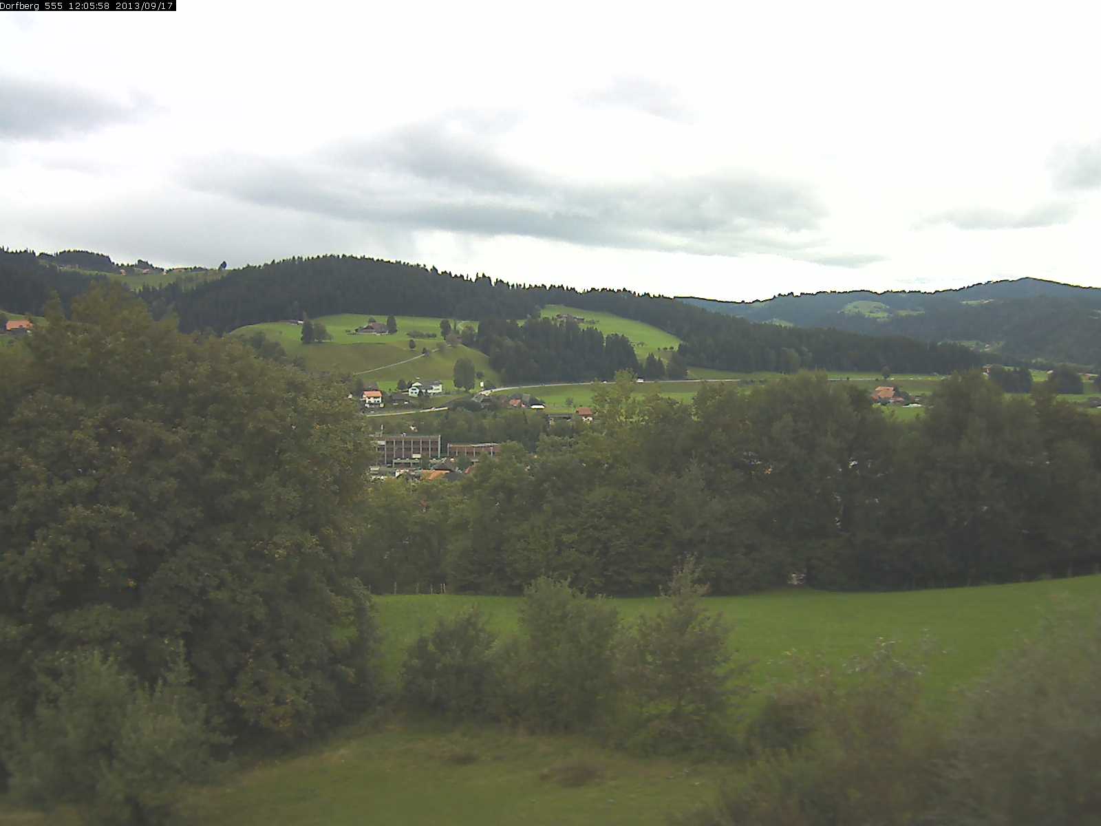 Webcam-Bild: Aussicht vom Dorfberg in Langnau 20130917-120600