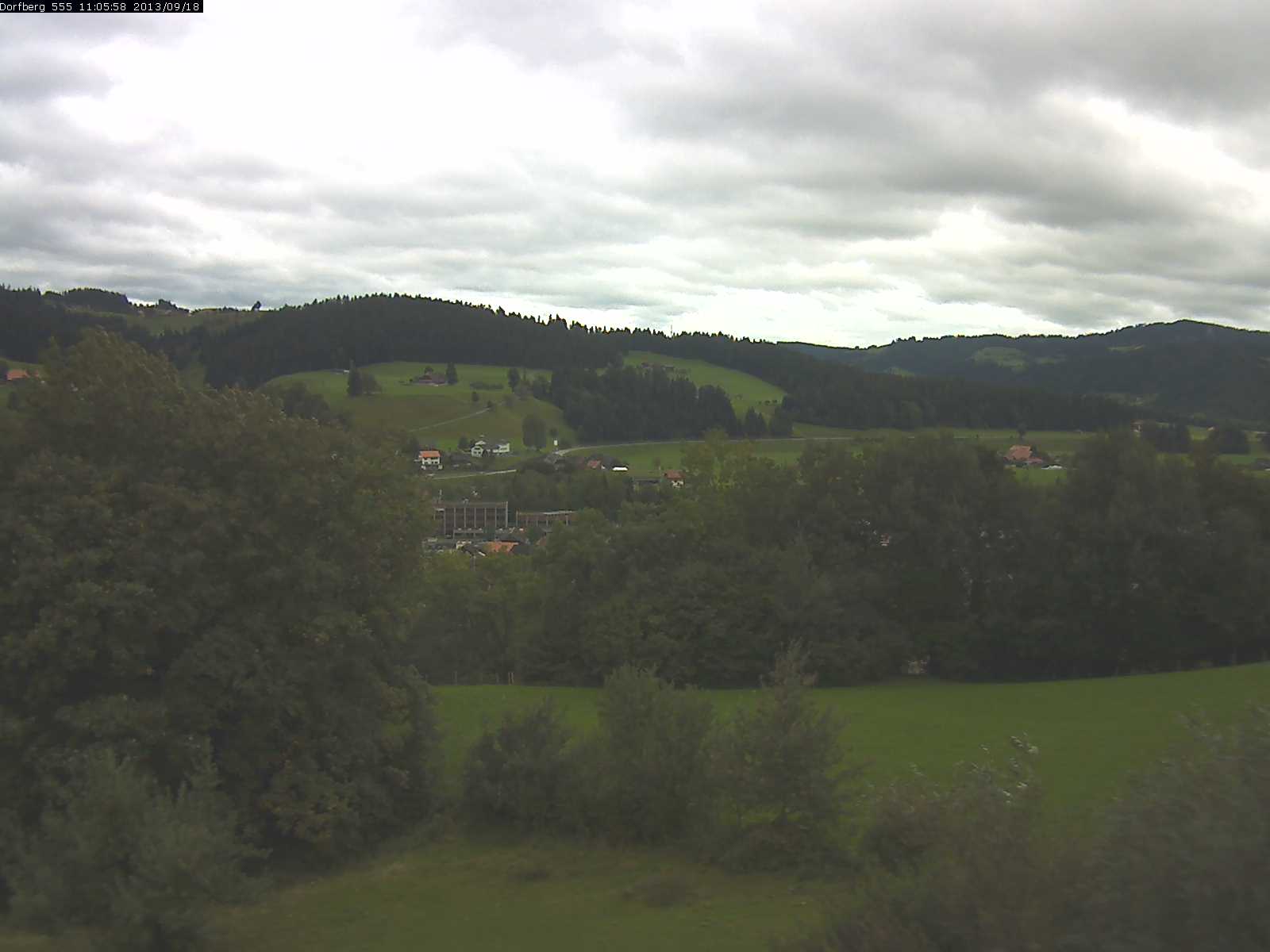 Webcam-Bild: Aussicht vom Dorfberg in Langnau 20130918-110600