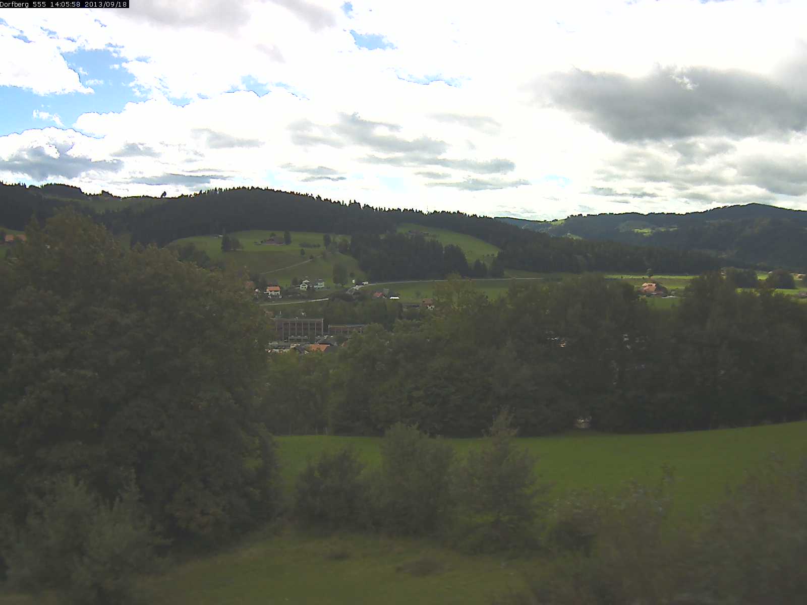 Webcam-Bild: Aussicht vom Dorfberg in Langnau 20130918-140600