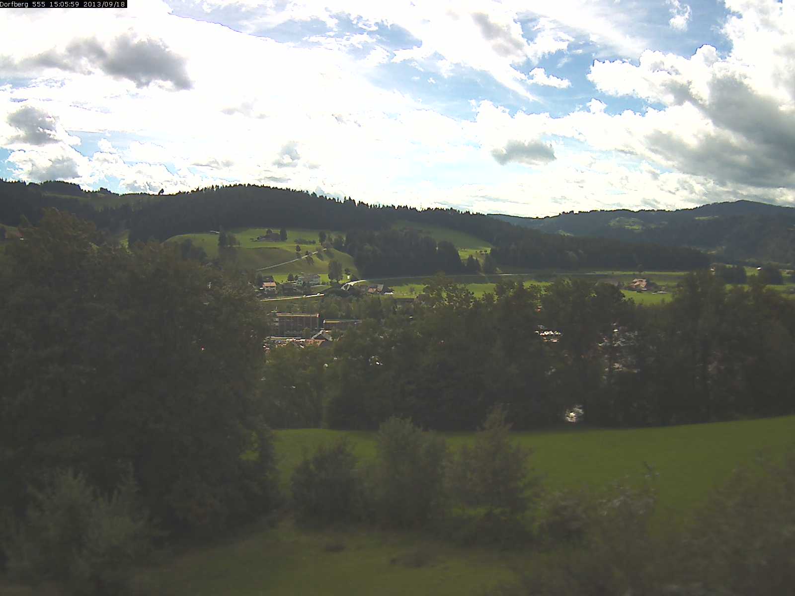 Webcam-Bild: Aussicht vom Dorfberg in Langnau 20130918-150600