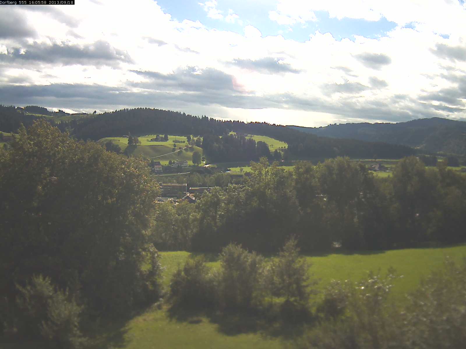 Webcam-Bild: Aussicht vom Dorfberg in Langnau 20130918-160600