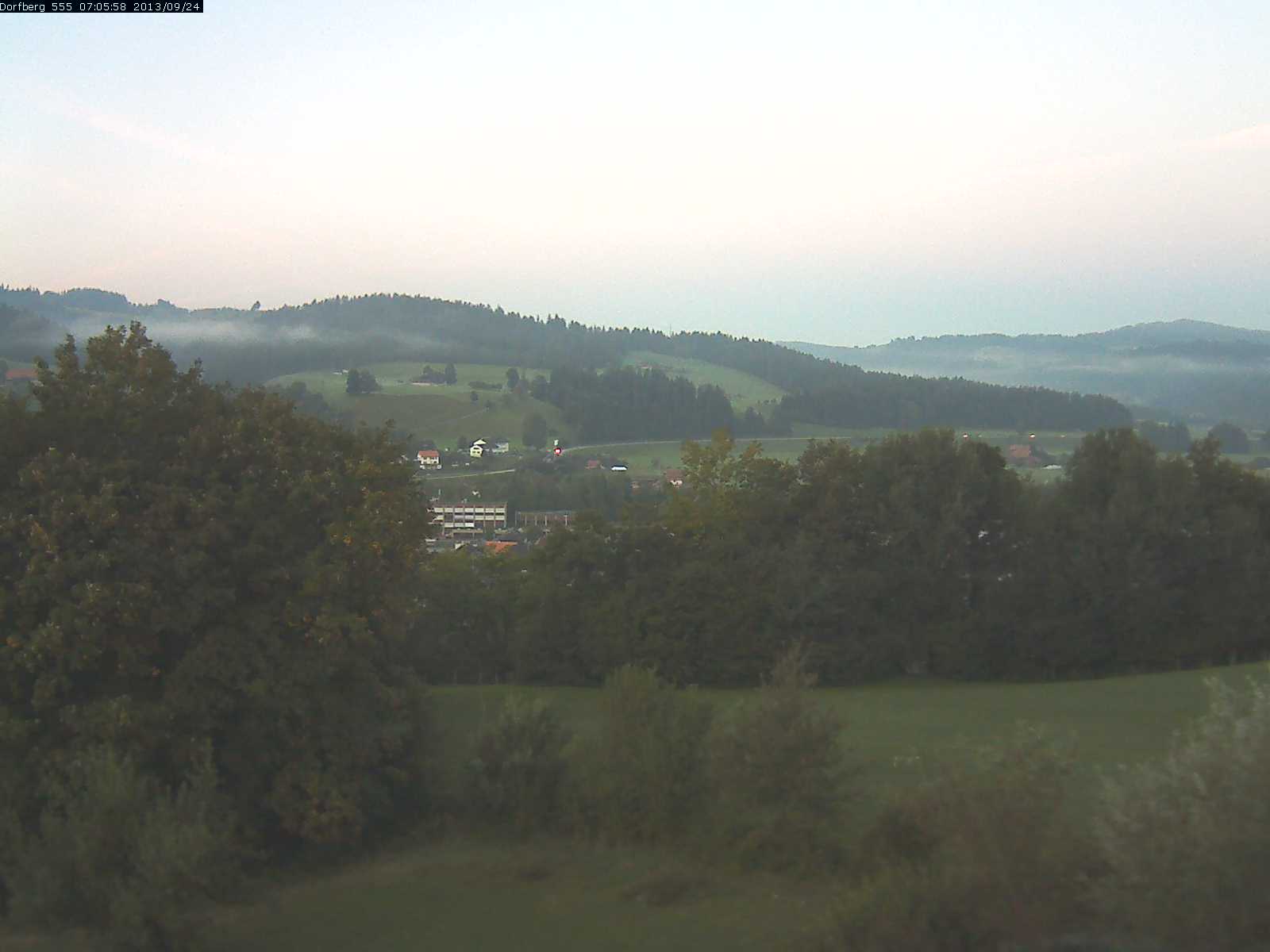 Webcam-Bild: Aussicht vom Dorfberg in Langnau 20130924-070600