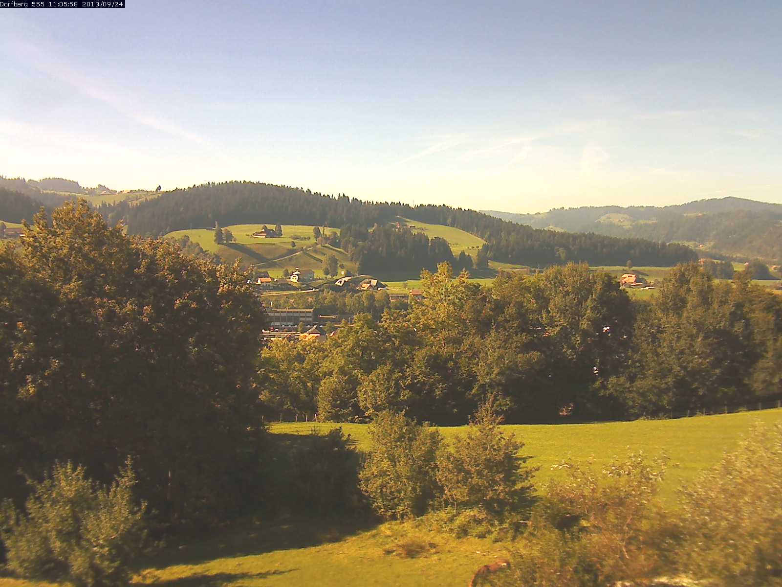 Webcam-Bild: Aussicht vom Dorfberg in Langnau 20130924-110600