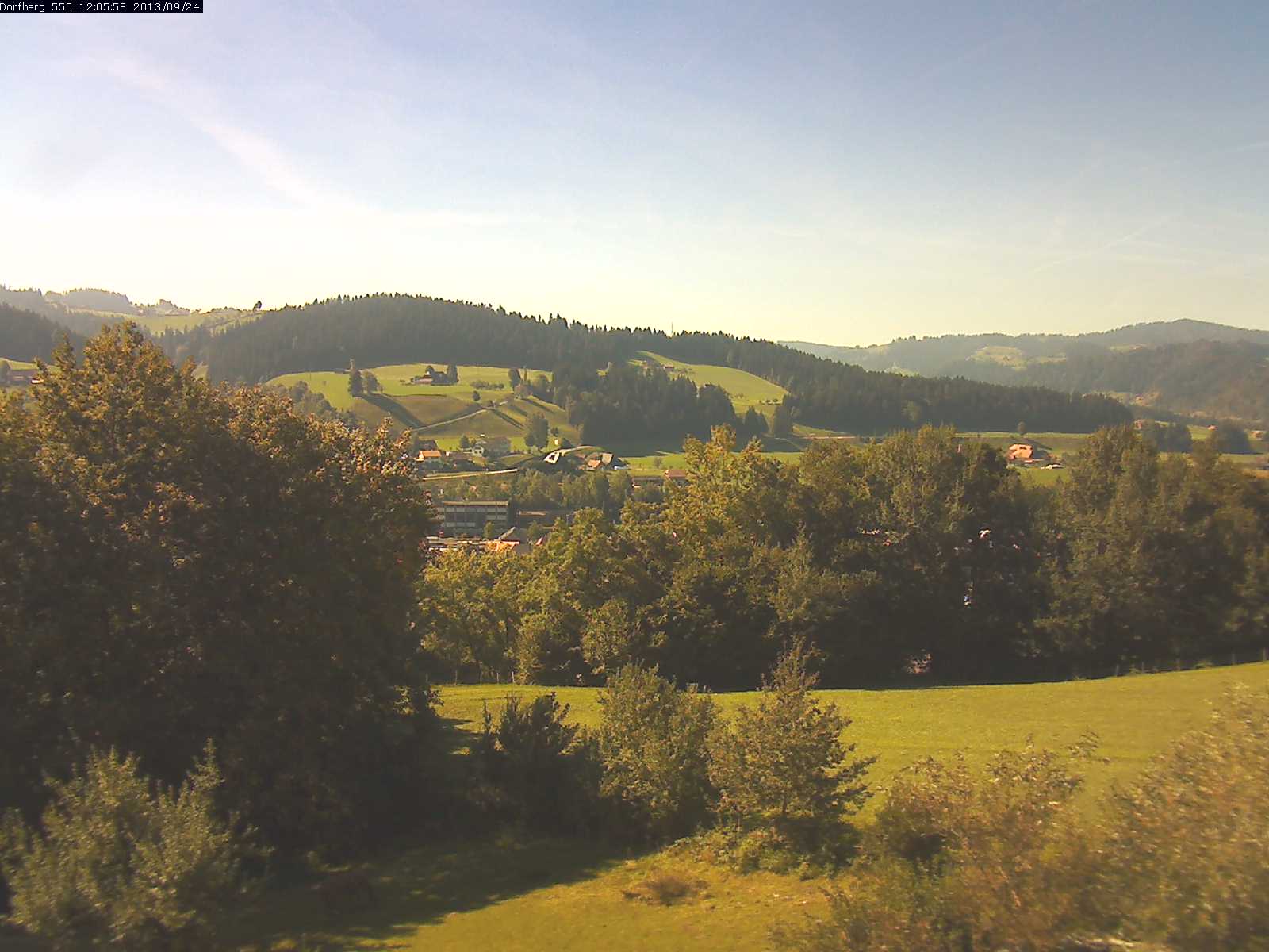 Webcam-Bild: Aussicht vom Dorfberg in Langnau 20130924-120600
