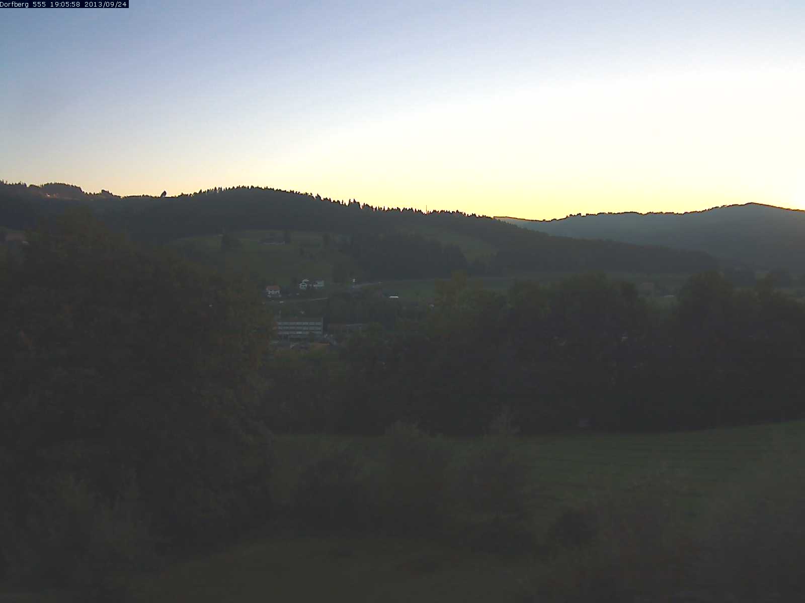 Webcam-Bild: Aussicht vom Dorfberg in Langnau 20130924-190600