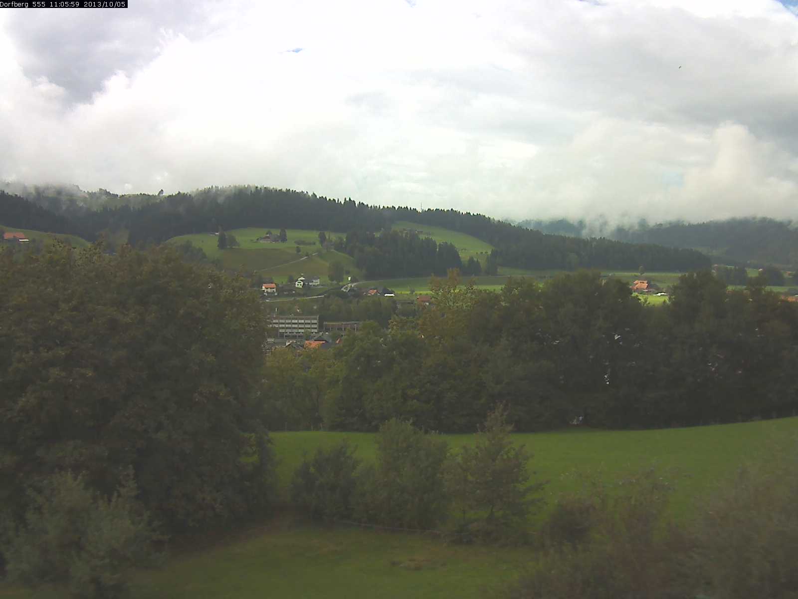 Webcam-Bild: Aussicht vom Dorfberg in Langnau 20131005-110600