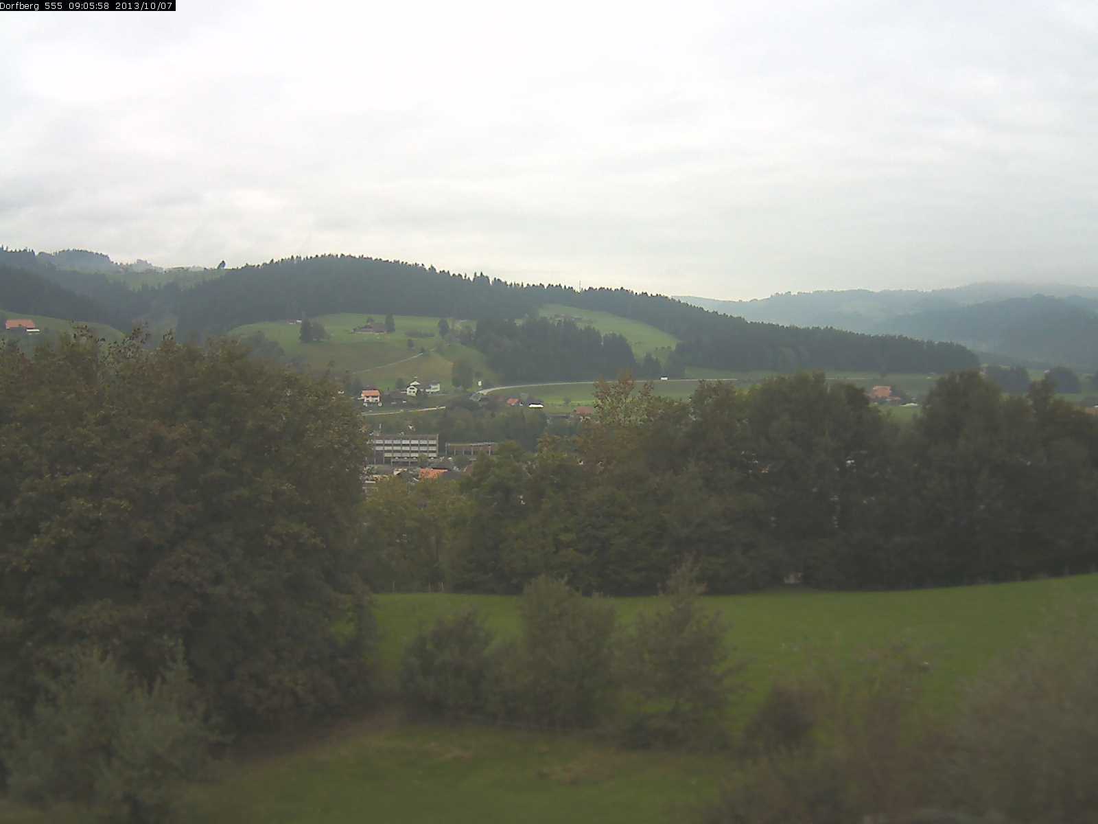 Webcam-Bild: Aussicht vom Dorfberg in Langnau 20131007-090600